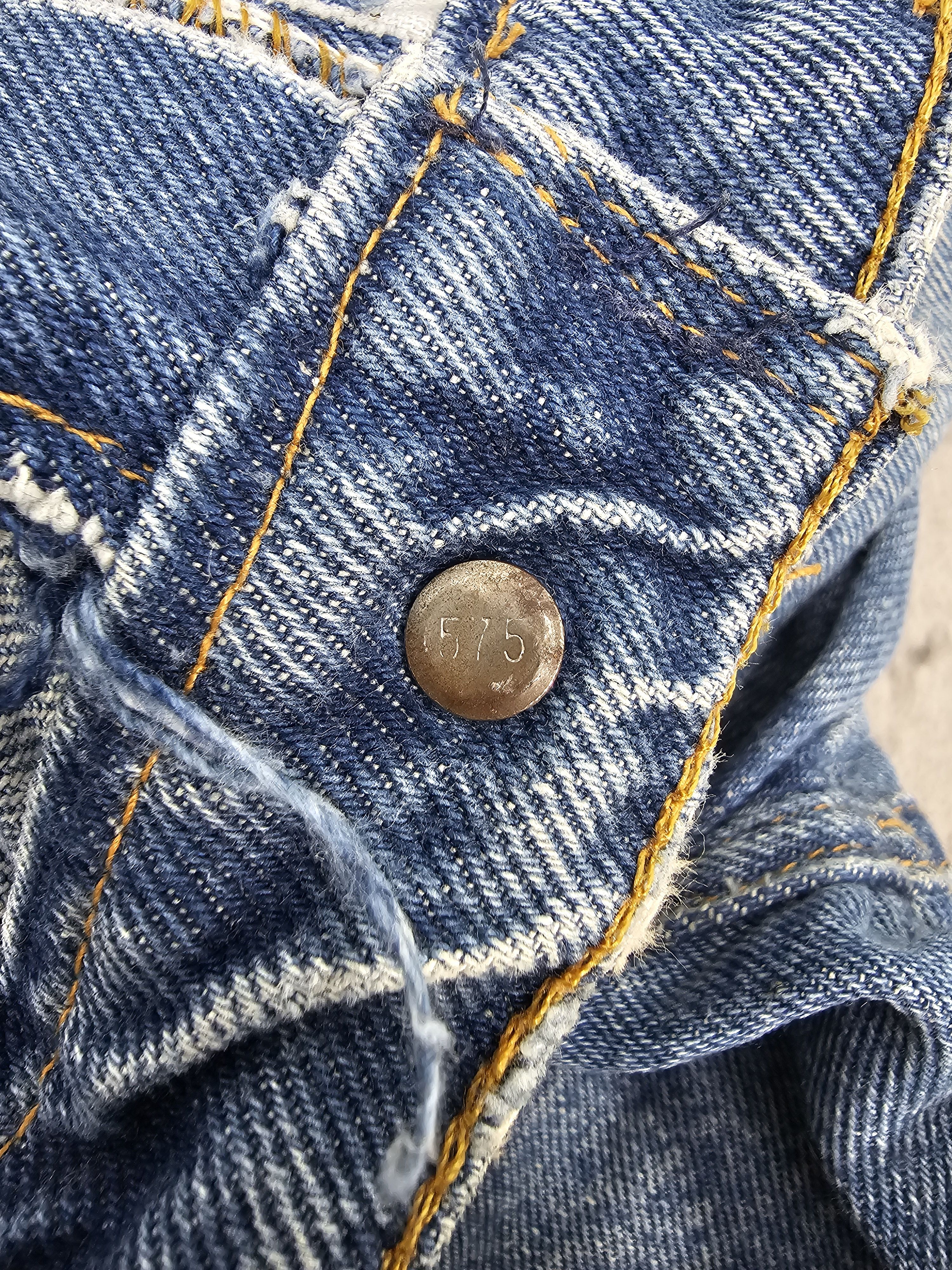 Levi's Vintage Clothing Vtg 80's LEVIS 205 05 Medium Wash Size 33X31.5 Jeans L0432 Size US 33 - 11 Thumbnail