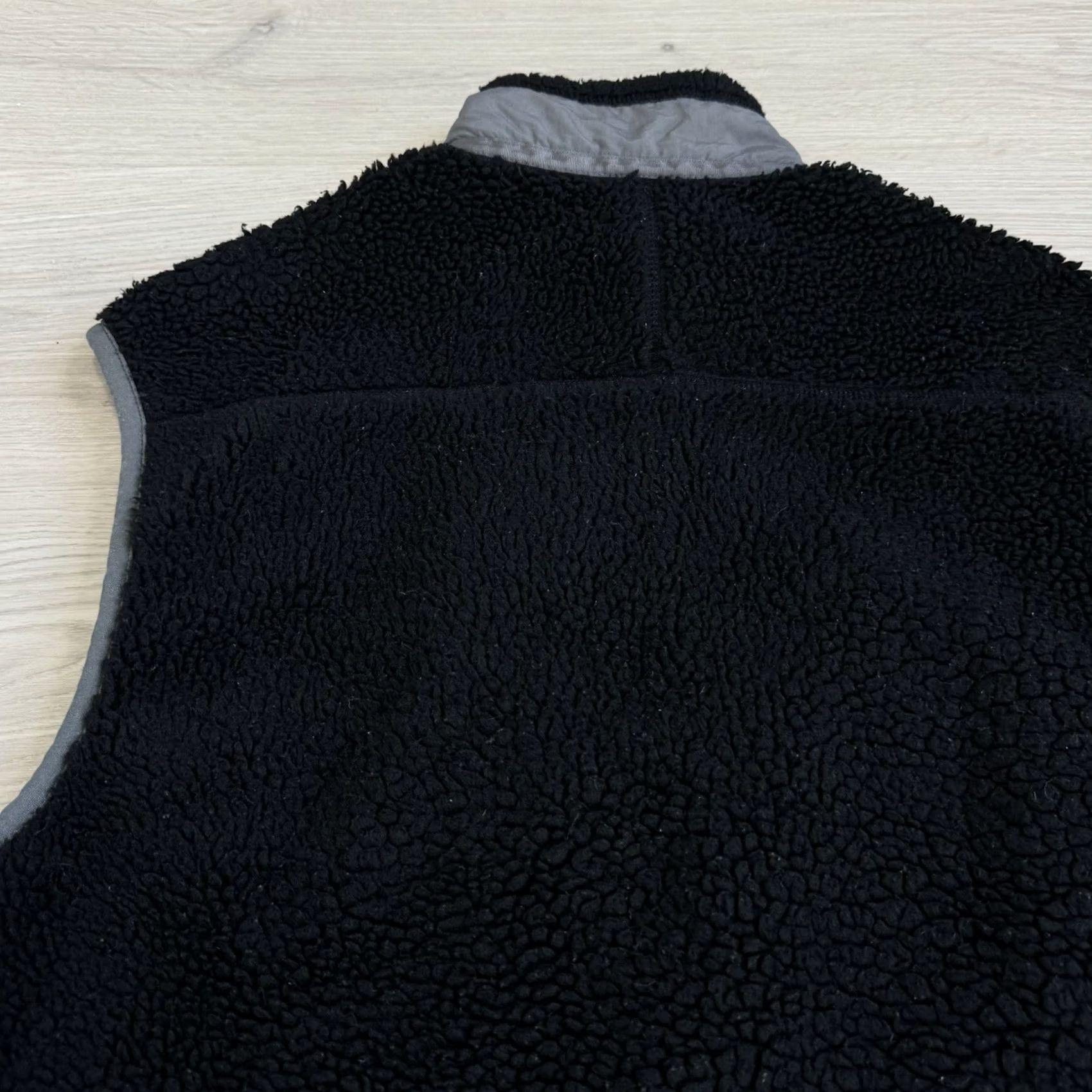 Patagonia VINTAGE Patagonia Classic Retro-X Vest Men's Large Black Full Zip Deep Pile Fleece Read Size US L / EU 52-54 / 3 - 3 Thumbnail