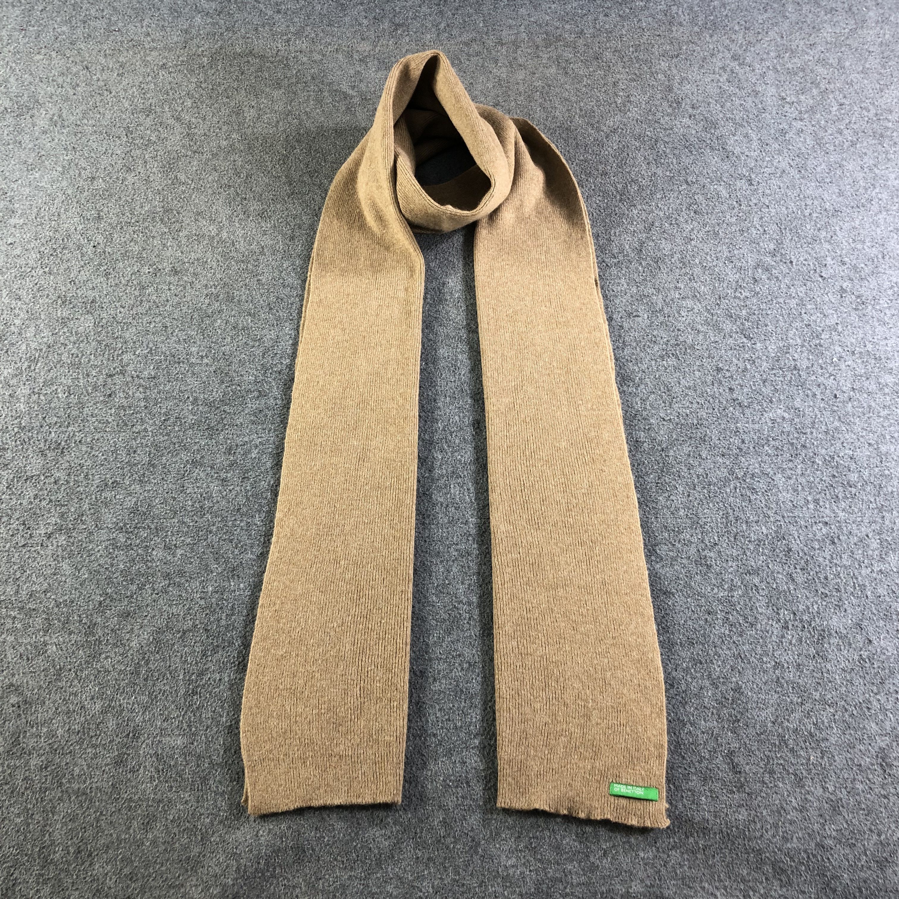United Colors Of Benetton Wool Scarf Muffler Neckwear V2090