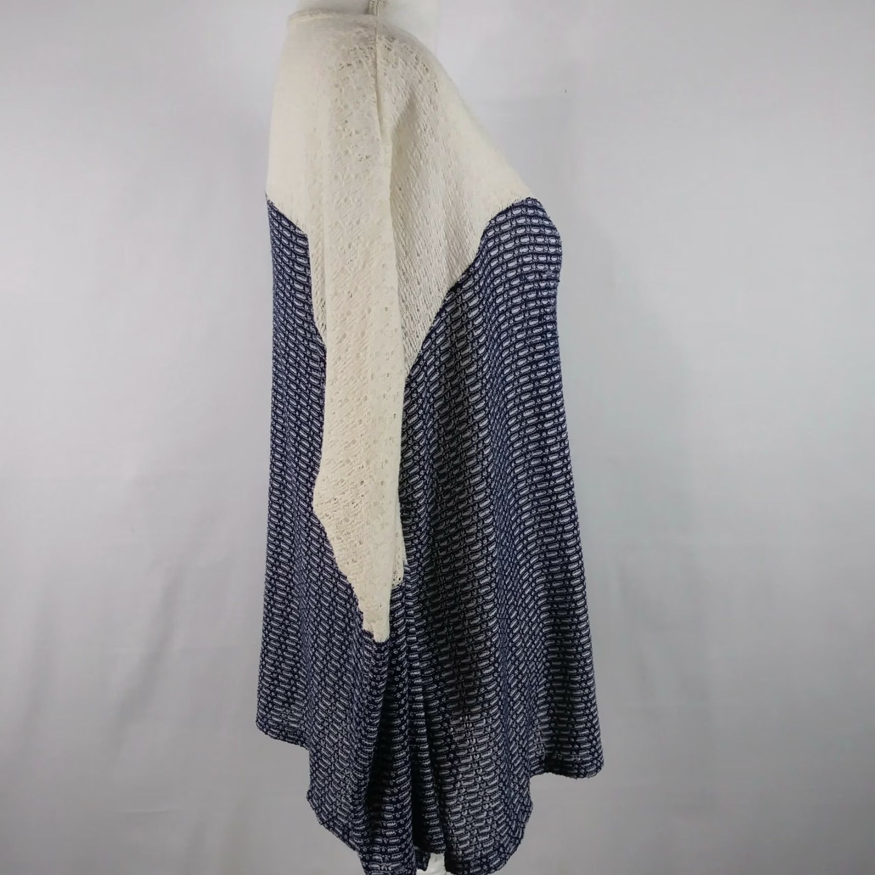 Vintage DAHLYA Womens Top Blouse Shirt Oversized Crochet Light Knit Cream Blue L Size L / US 10 / IT 46 - 2 Thumbnail