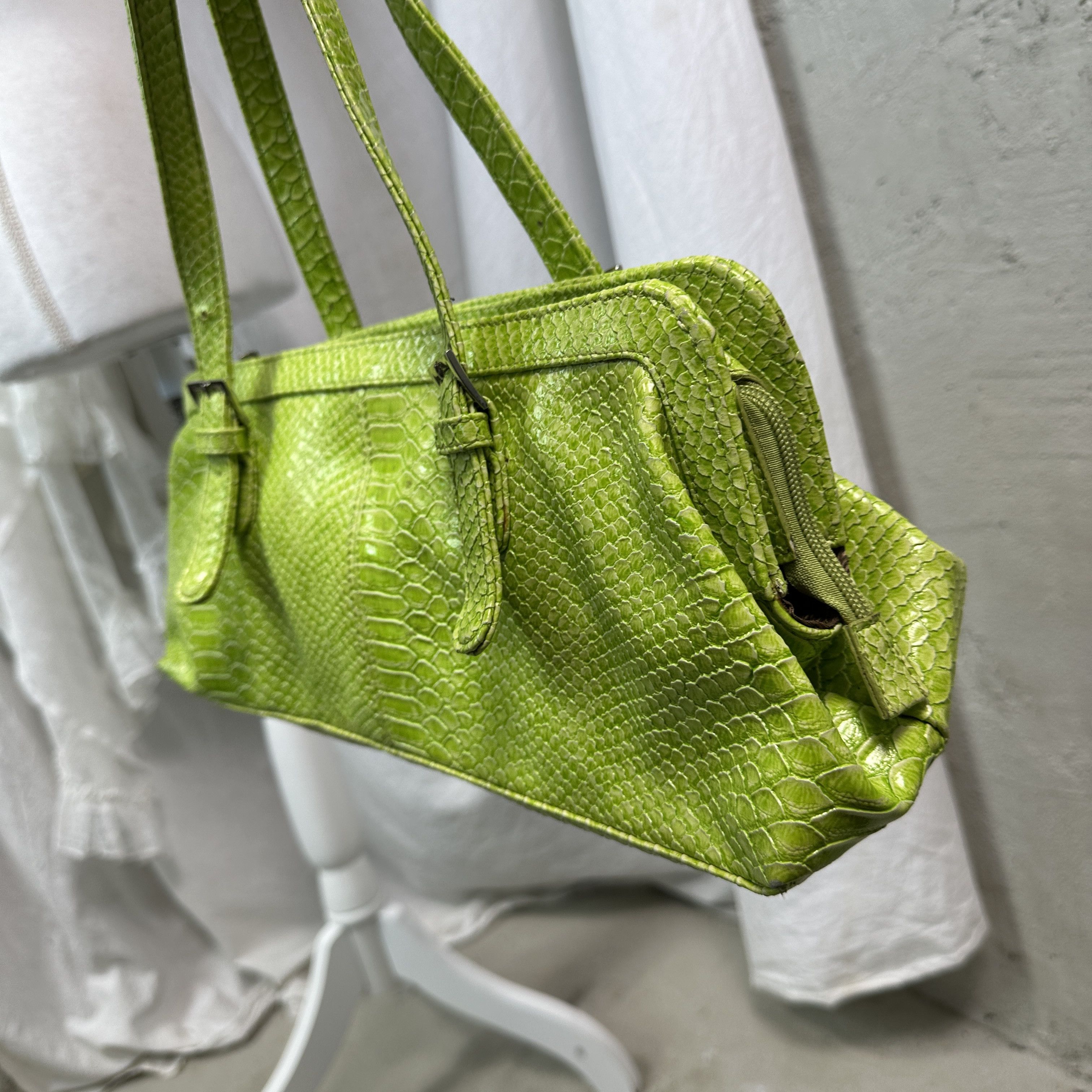Vintage Vintage Avant Garde Croco Neon Green Shoulder Bag Y2K Size ONE SIZE - 7 Thumbnail