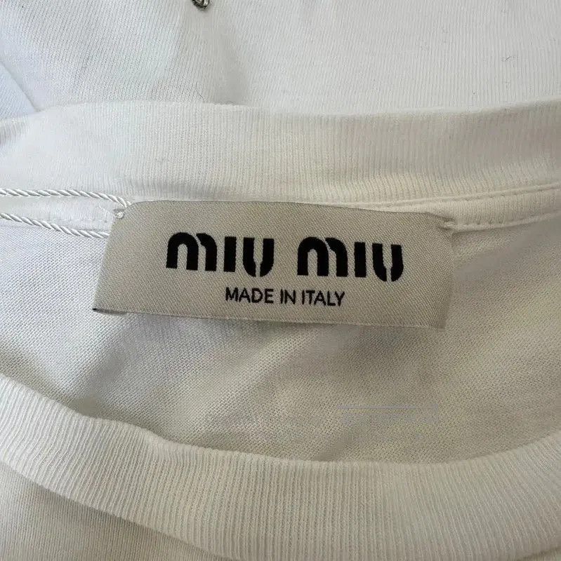 Miu Miu Miu Miu White Graphic Logo Cropped T-Shirt . Size XS / US 0-2 / IT 36-38 - 7 Thumbnail