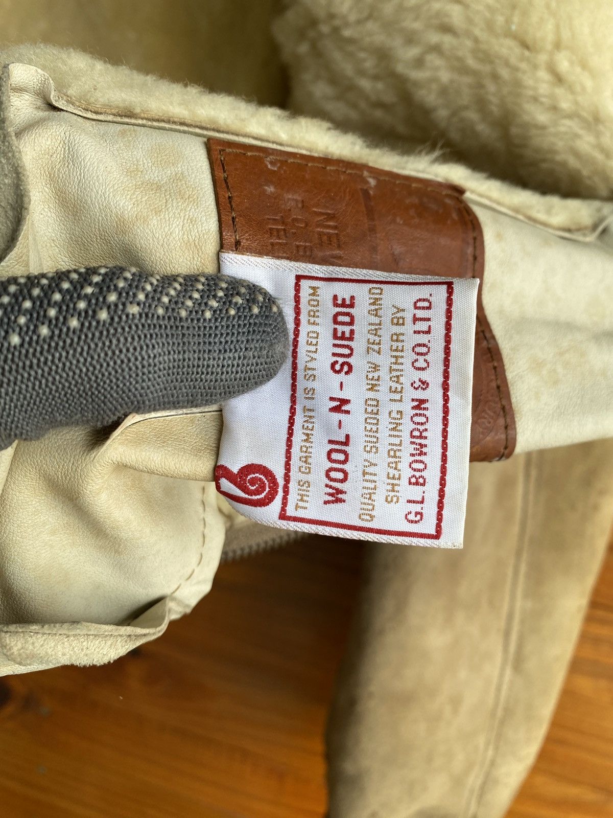 Vintage Vintage New Zealand Made Sheepskin Leather Shearling Flight Size US S / EU 44-46 / 1 - 15 Thumbnail