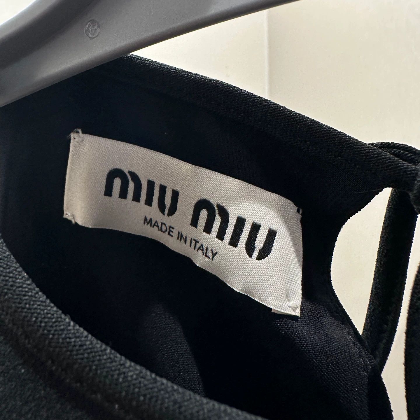Miu Miu MIU MIU Solid Feather Sleeveless Vest 42 viscose may429 Size M / US 6-8 / IT 42-44 - 3 Thumbnail