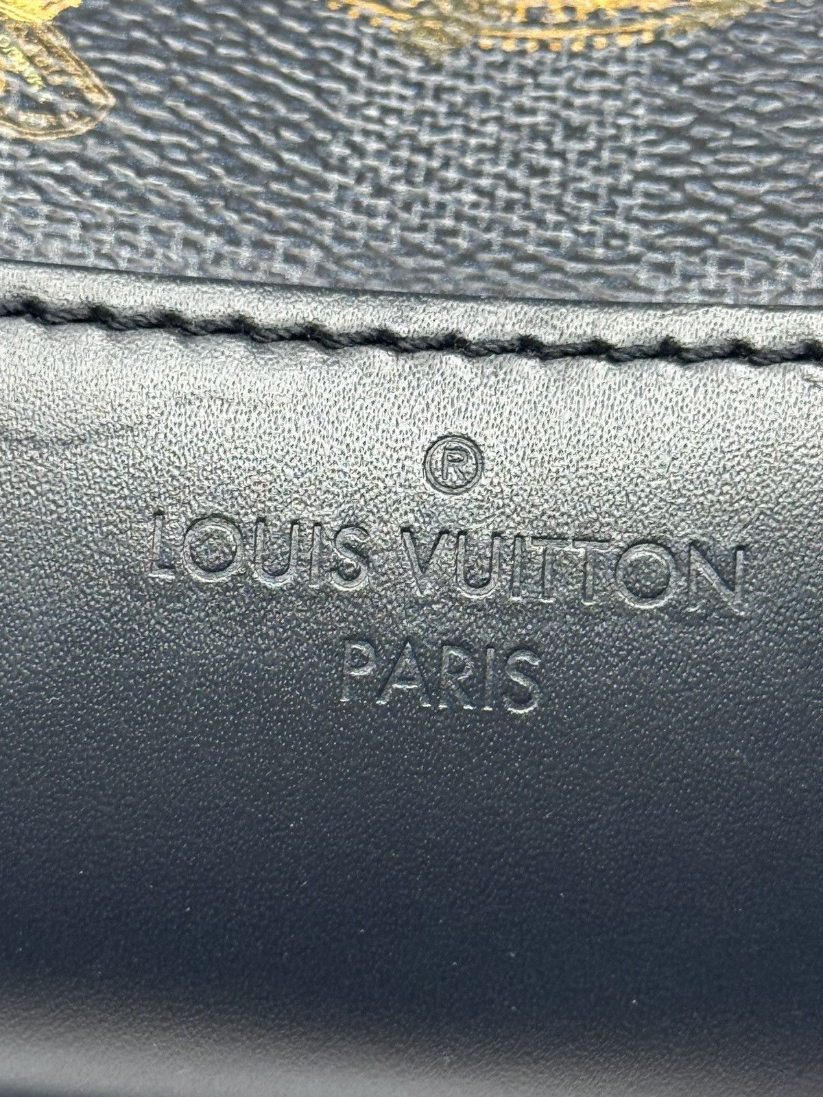 Louis Vuitton Louis Vuitton Avenue Sling Bag Wild Animals Damier Graphite Size ONE SIZE - 2 Thumbnail