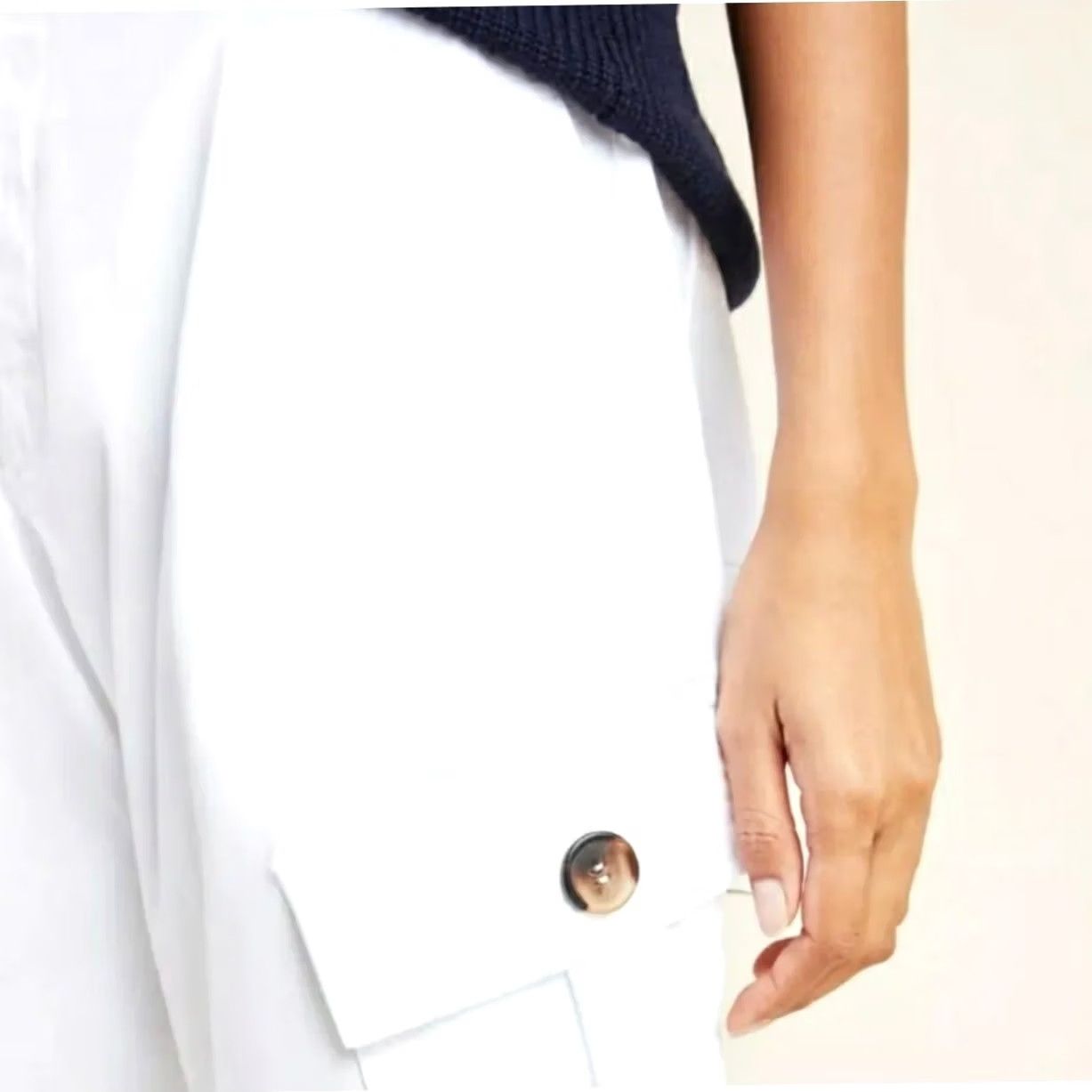 Anthropologie VINTAGE Amadi Women's White Cargo Pants Cropped Pleated Cotton Blend Sz M Size 32" / US 10 / IT 46 - 3 Thumbnail