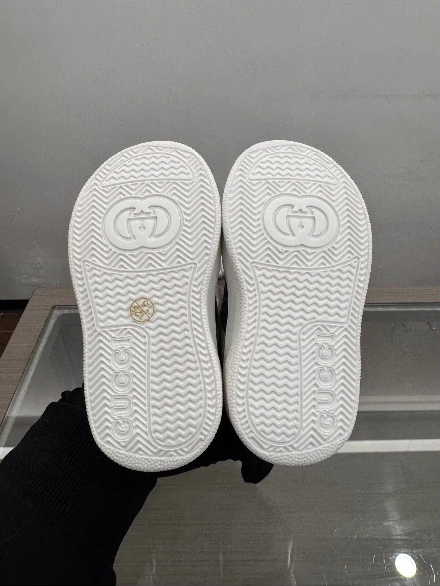Gucci Gucci Kids Blue GG Print White Sneakers 20 Size US 5 / EU 37 - 6 Thumbnail