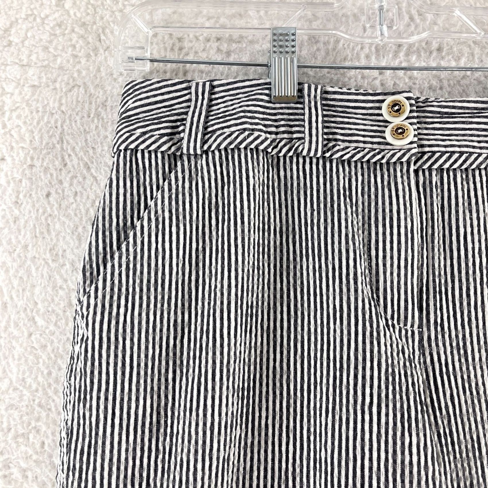 St. John VINTAGE St. John Sport Wide-Leg Crop Pants Womens Size 6 Gray White Stripe VTG Casual Size 28" / US 6 / IT 42 - 4 Thumbnail