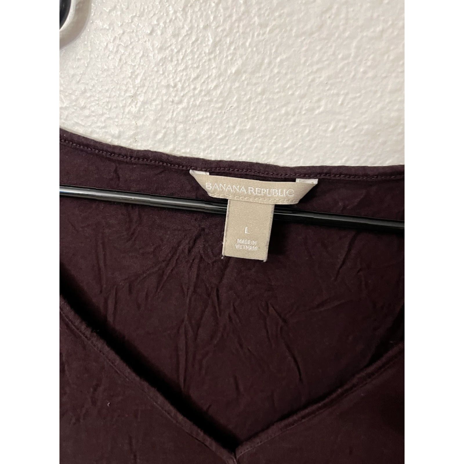 H&M H&M Women S Burgundy Solid Cotton Blend V-Neck Short Sleeve T-Shirt Basic Size S / US 4 / IT 40 - 2 Thumbnail