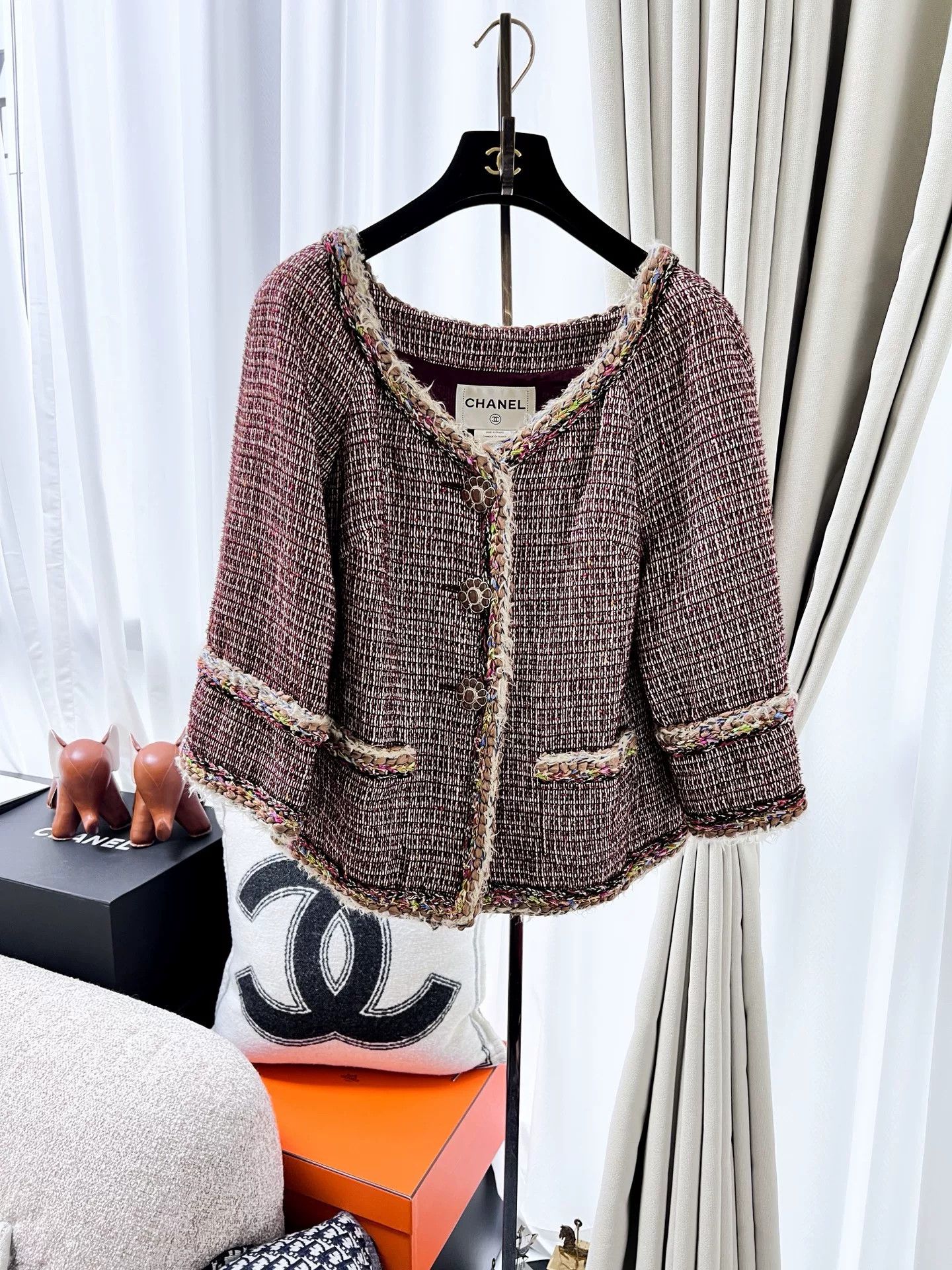 Chanel Chanel Red Tweed Glass Button Jacket Size US XS / EU 42 / 0 - 1 Thumbnail