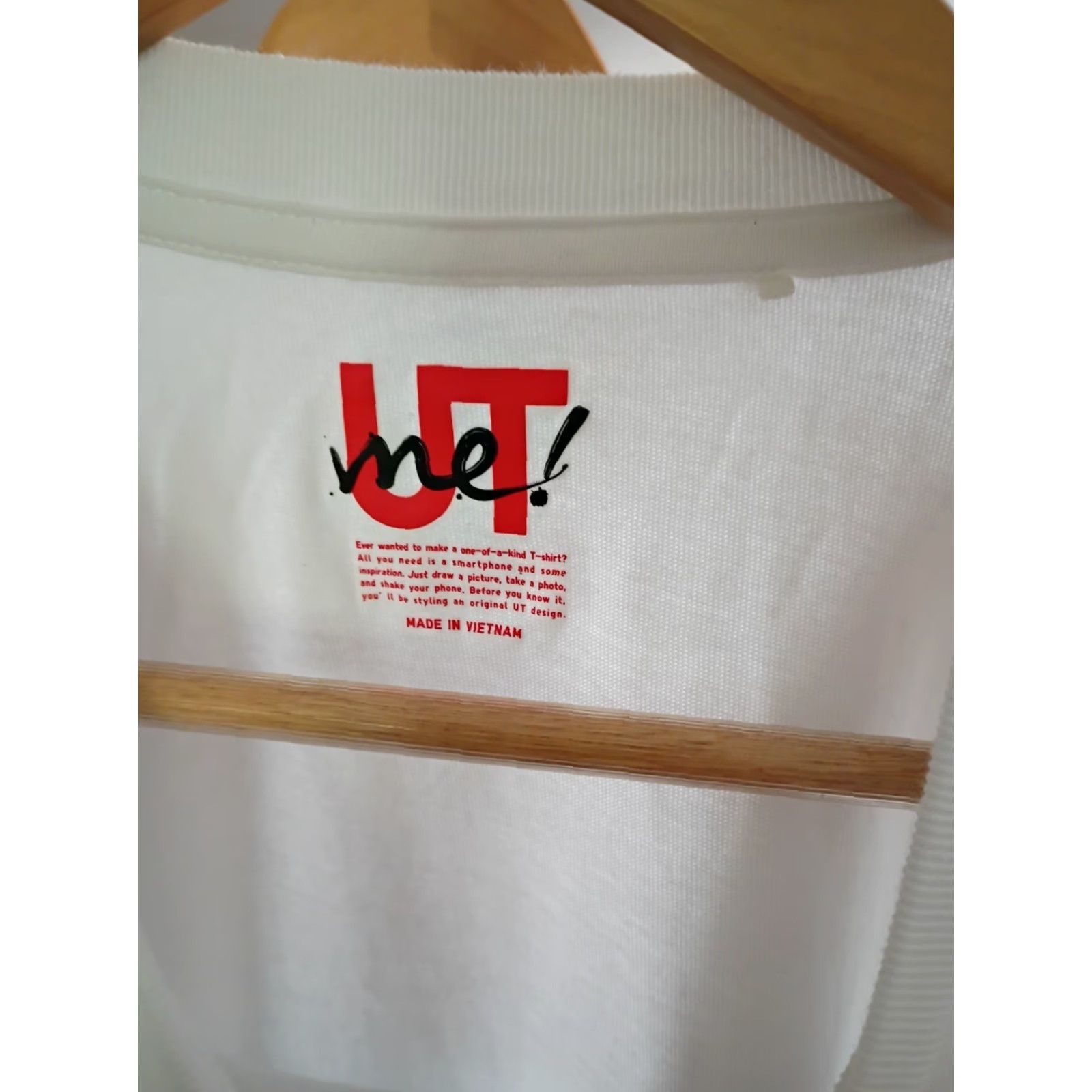 Uniqlo VINTAGE Uniqlo UT Me! Japanese Mon Tee Shirt M White Mens Size US M / EU 48-50 / 2 - 2 Thumbnail