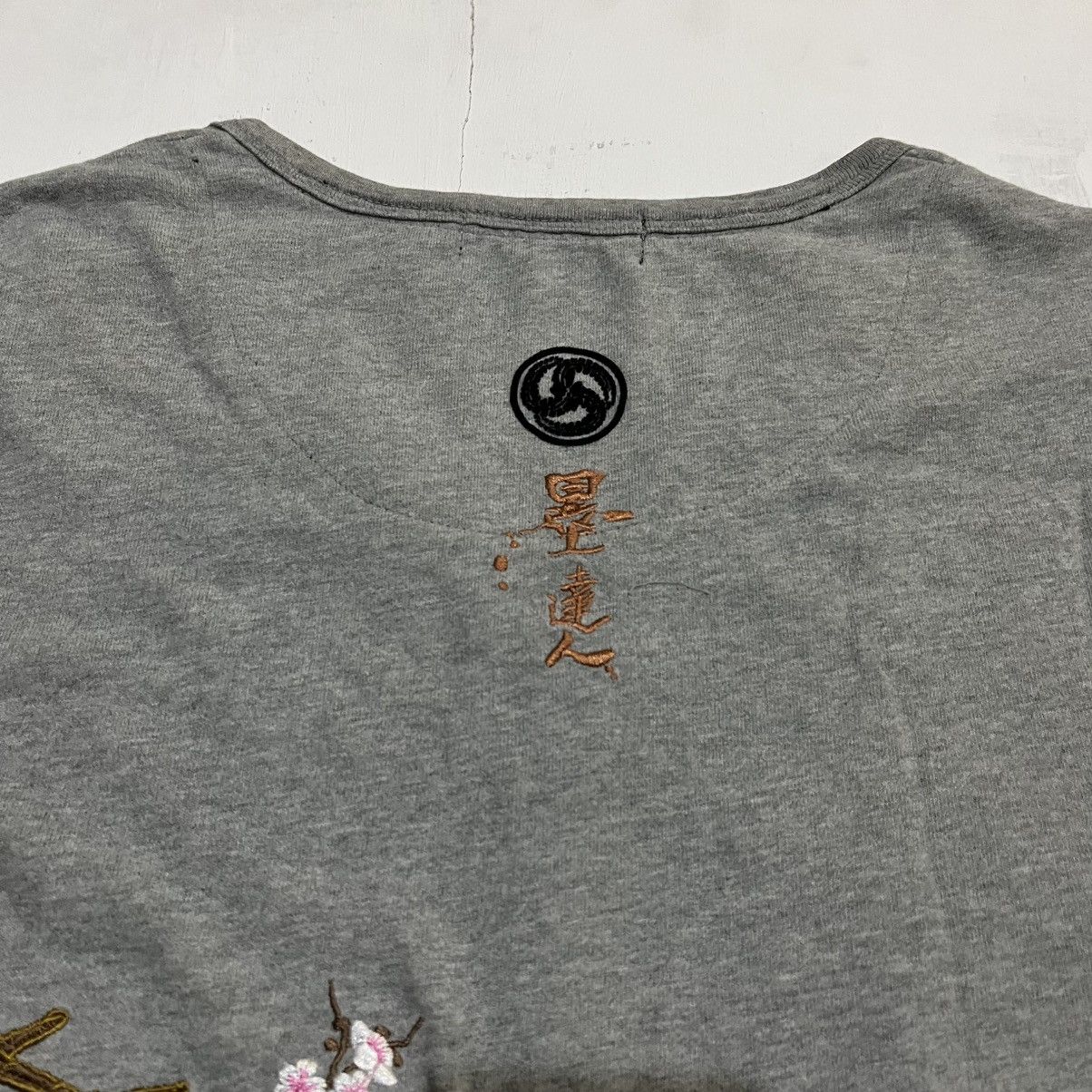 Karakuri Tamashii Big Train Dragon Embroidered Longsleve Size US M / EU 48-50 / 2 - 9 Thumbnail