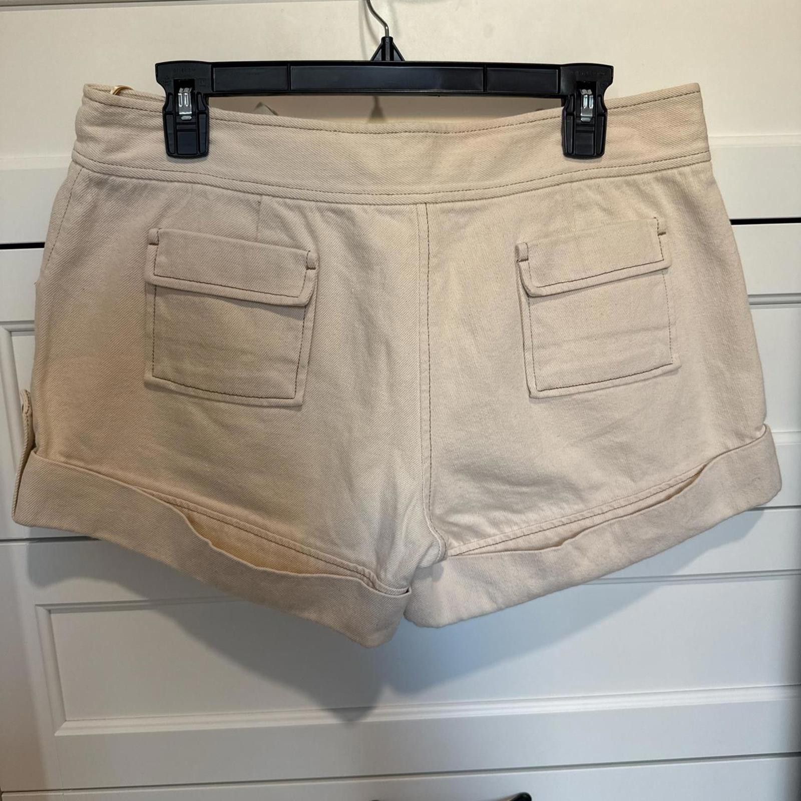 Diane von Furstenberg Diane von Furstenberg Women's Cream and Tan Shorts Size 32" / US 10 / IT 46 - 2 Thumbnail