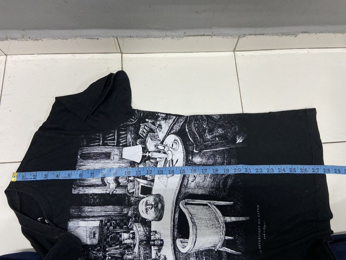 Uniqlo UNIQLO X NICOLAS DE CRECY LA REPUBLIQUE DU CATCH TEE SHIRT Size US L / EU 52-54 / 3 - 14 Thumbnail