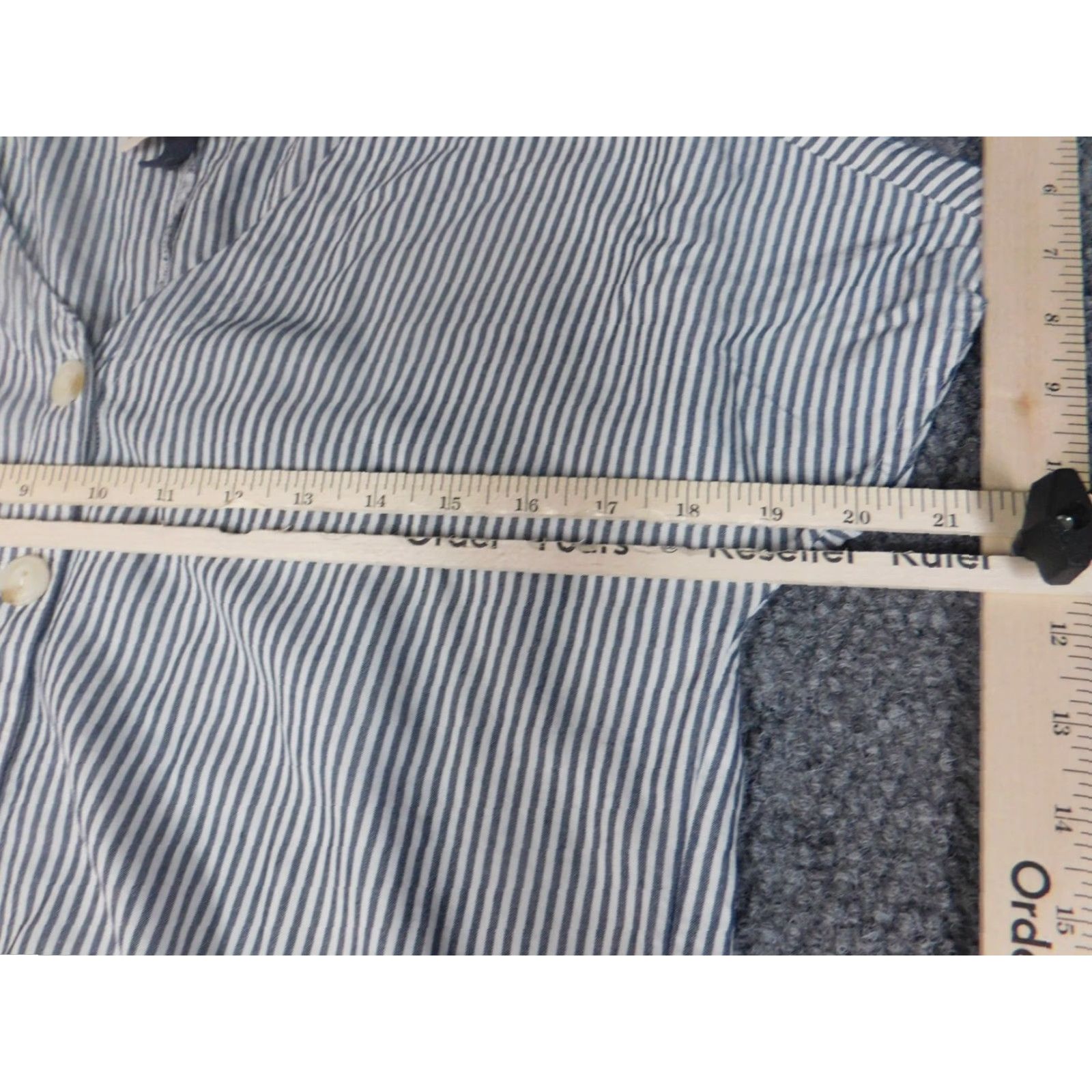 Vintage Universal Thread Womens Blouse XS Gray Striped Crew Neck Button Down Short Sleeve Casual Regular Ruffle Size XS / US 0-2 / IT 36-38 - 4 Thumbnail