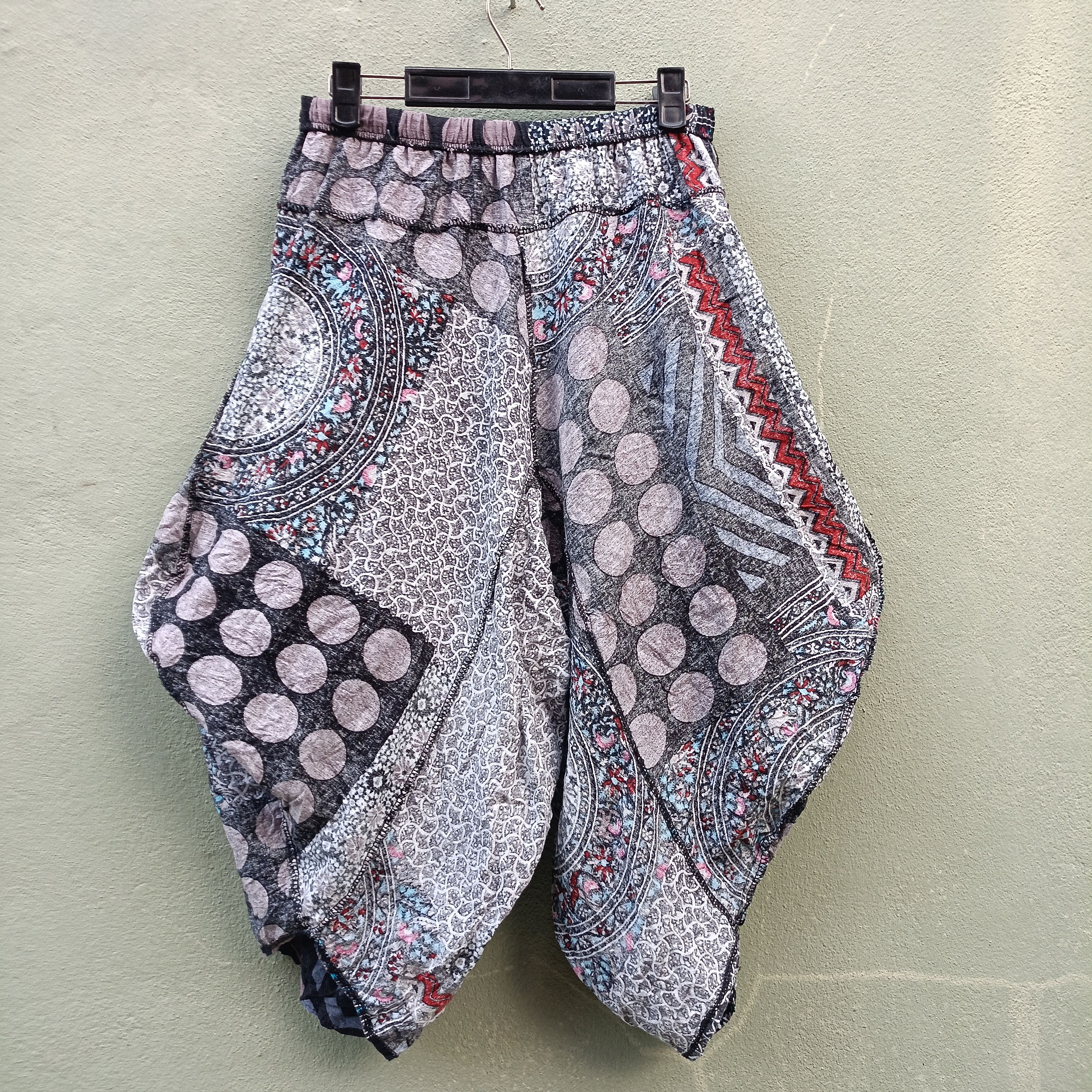 Japanese Brand Vintage Patchwork Short Pant Size US 40 / EU 56 - 4 Thumbnail
