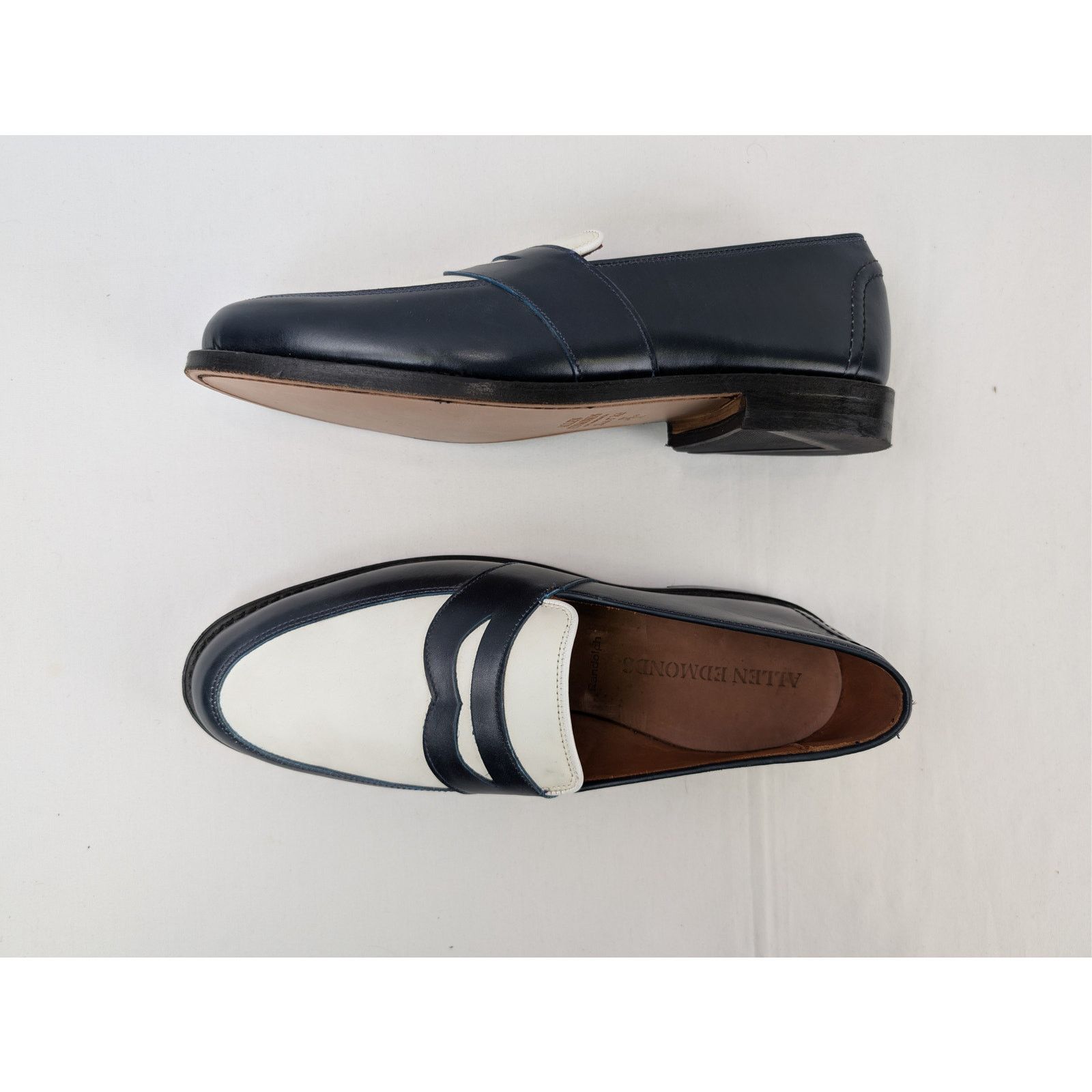 Allen Edmonds o1rshd1 CC20 calfskin leather penny loafer in navy and white Size US 10 / EU 43 - 1 Thumbnail