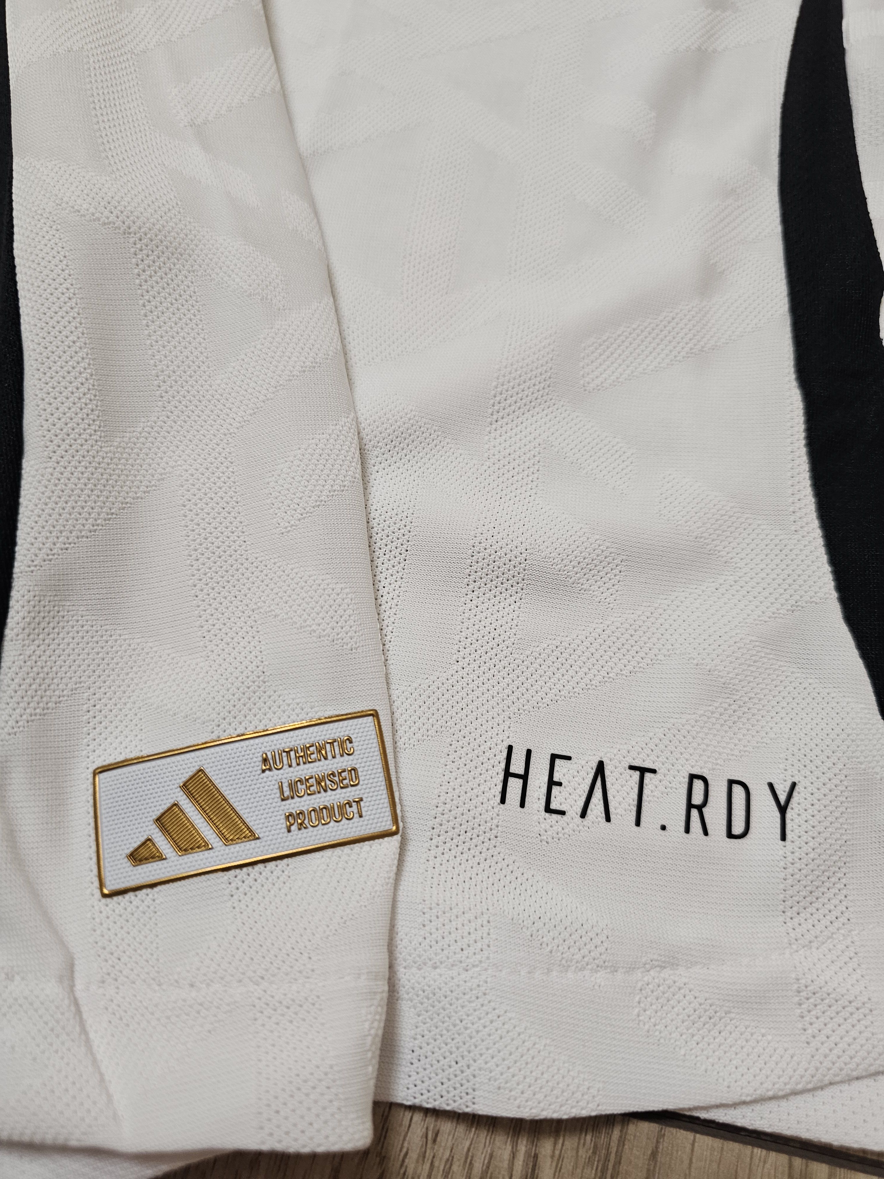 Adidas GERMANY 2024 HOME MULLER PLAYER VERSION FOOTBALL SOCCER Size US M / EU 48-50 / 2 - 7 Thumbnail