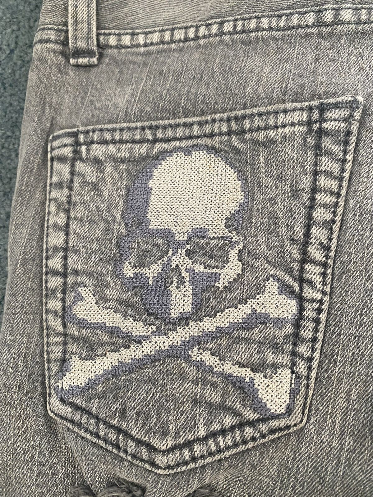 Japanese Brand × Mastermind Japan MASTERMIND JAPAN DISTRESSED DENIM PANTS Size US 30 / EU 46 - 2 Thumbnail