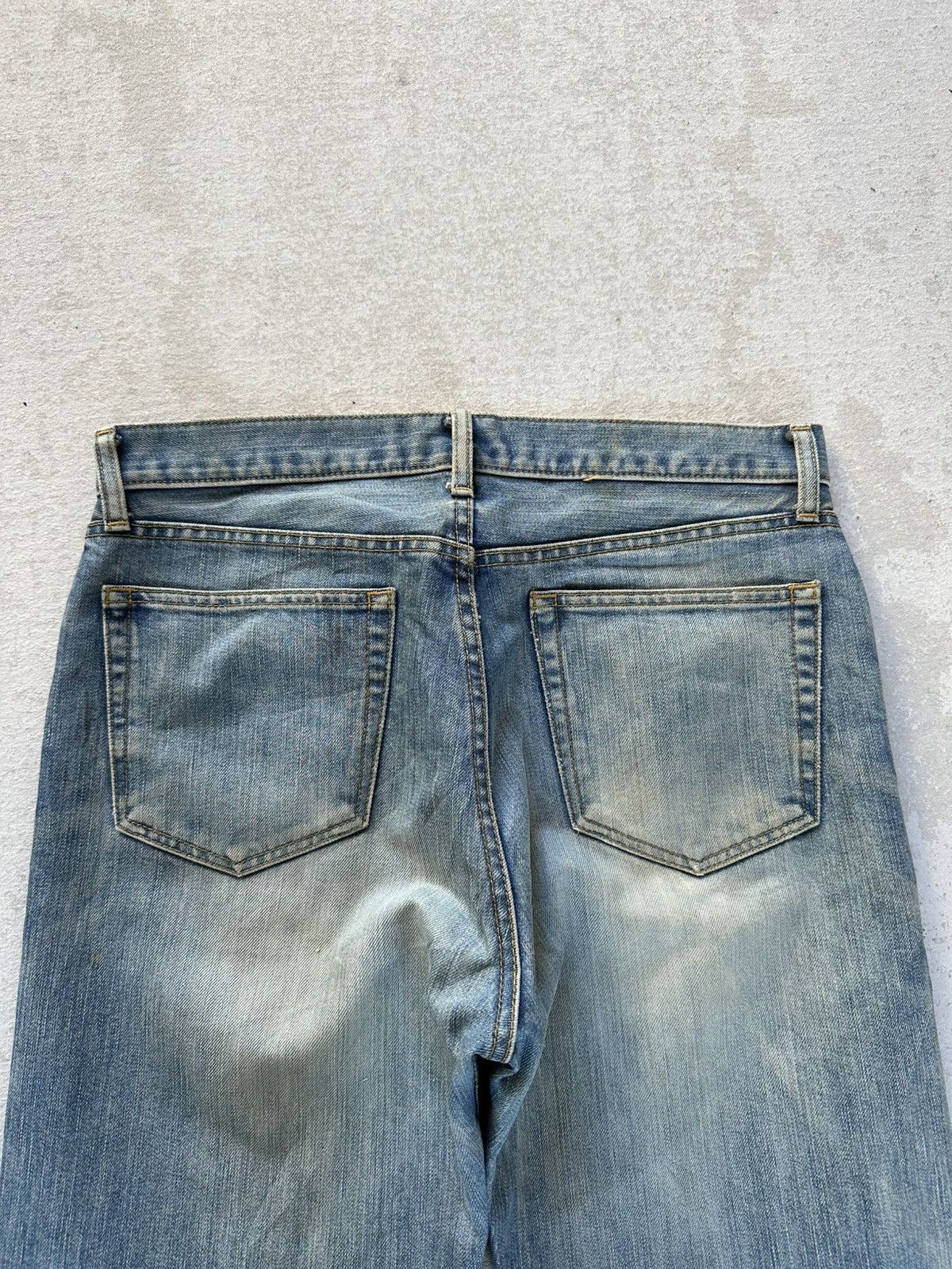 Vintage Vintage UNIQLO Japan Light Washed Distressed Denim Pants W32 Size US 32 / EU 48 - 14 Thumbnail