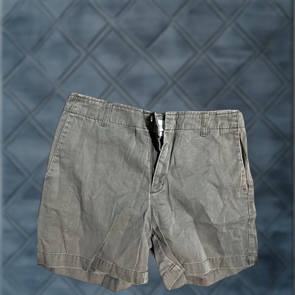 Calvin Klein Calvin Klein Shorts Women 6 Gray Inseam 5" Flat Front Button Zip Stretch Pockets Chino Casual Size 28" / US 6 / IT 42 - 1 Thumbnail