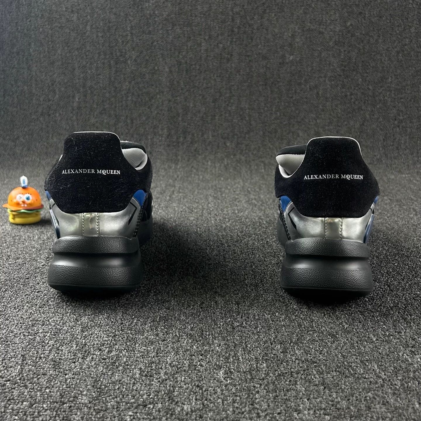Alexander McQueen Alexander McQueen color blocked black sneakers 44 Size US 11 / EU 44 - 5 Thumbnail