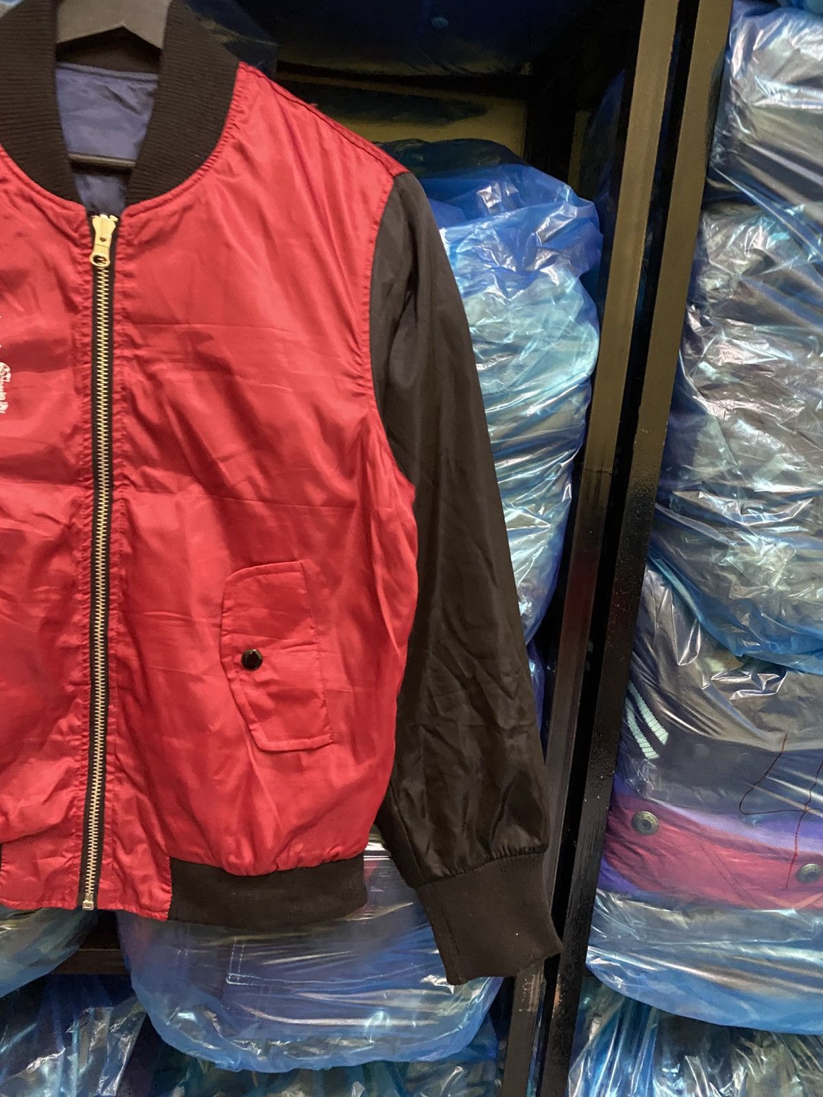 Band Tees TOHOSHINKI REVERSIBLE BOMBER JACKET Size US S / EU 44-46 / 1 - 4 Thumbnail
