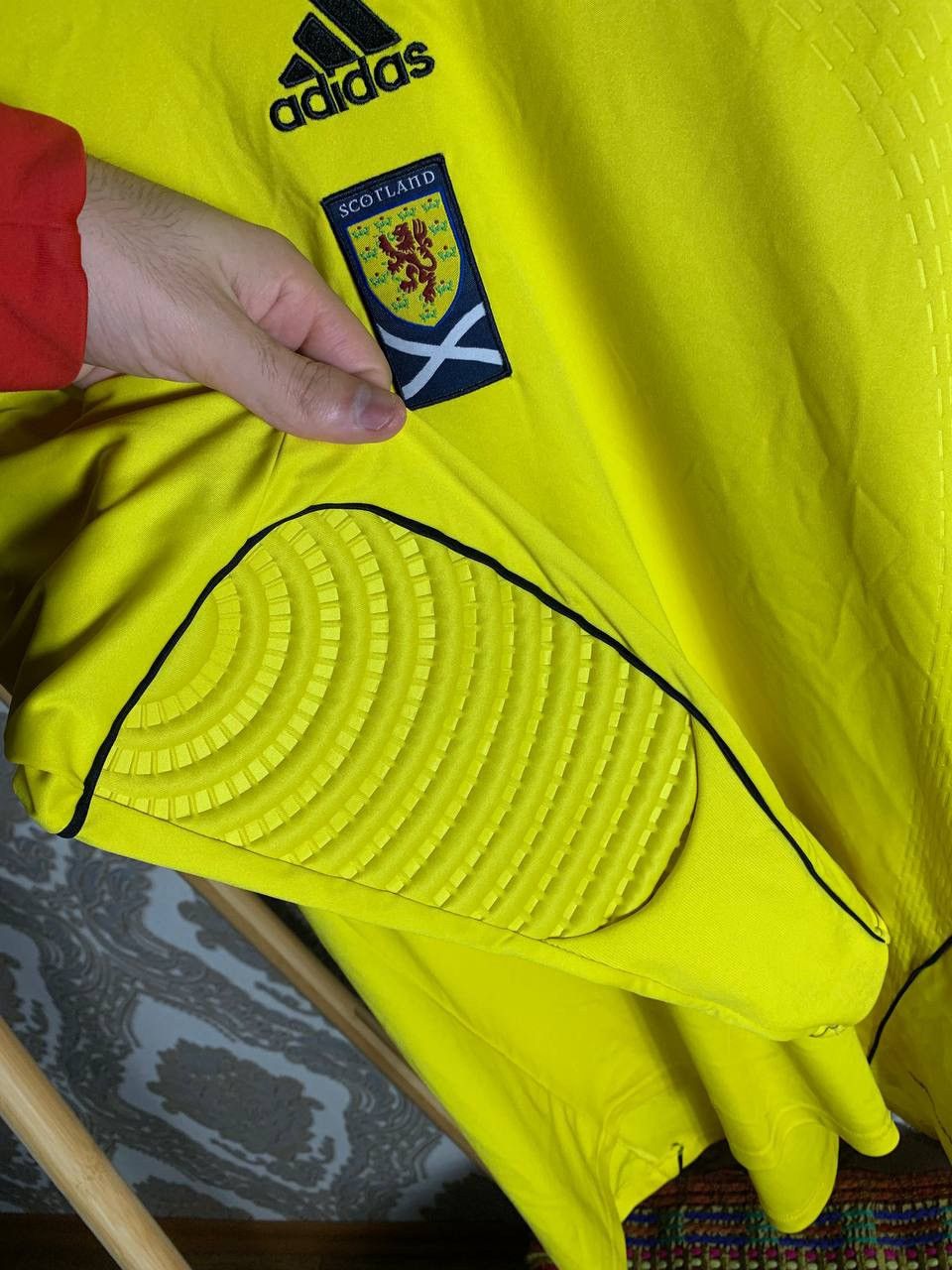 Adidas VINTAGE ADIDAS SCOTLAND RETRO SOCCER JERSEY BLOKE Y2K 90s Size US L / EU 52-54 / 3 - 4 Thumbnail