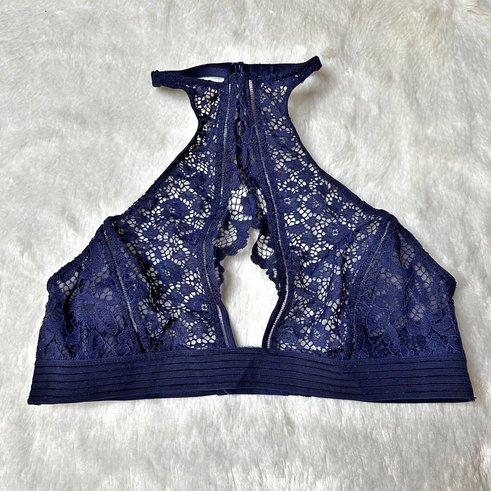 Victoria's Secret NEW Victoria’s Secret Very Sexy Lace Halter Bralette Size S Size ONE SIZE - 1 Thumbnail