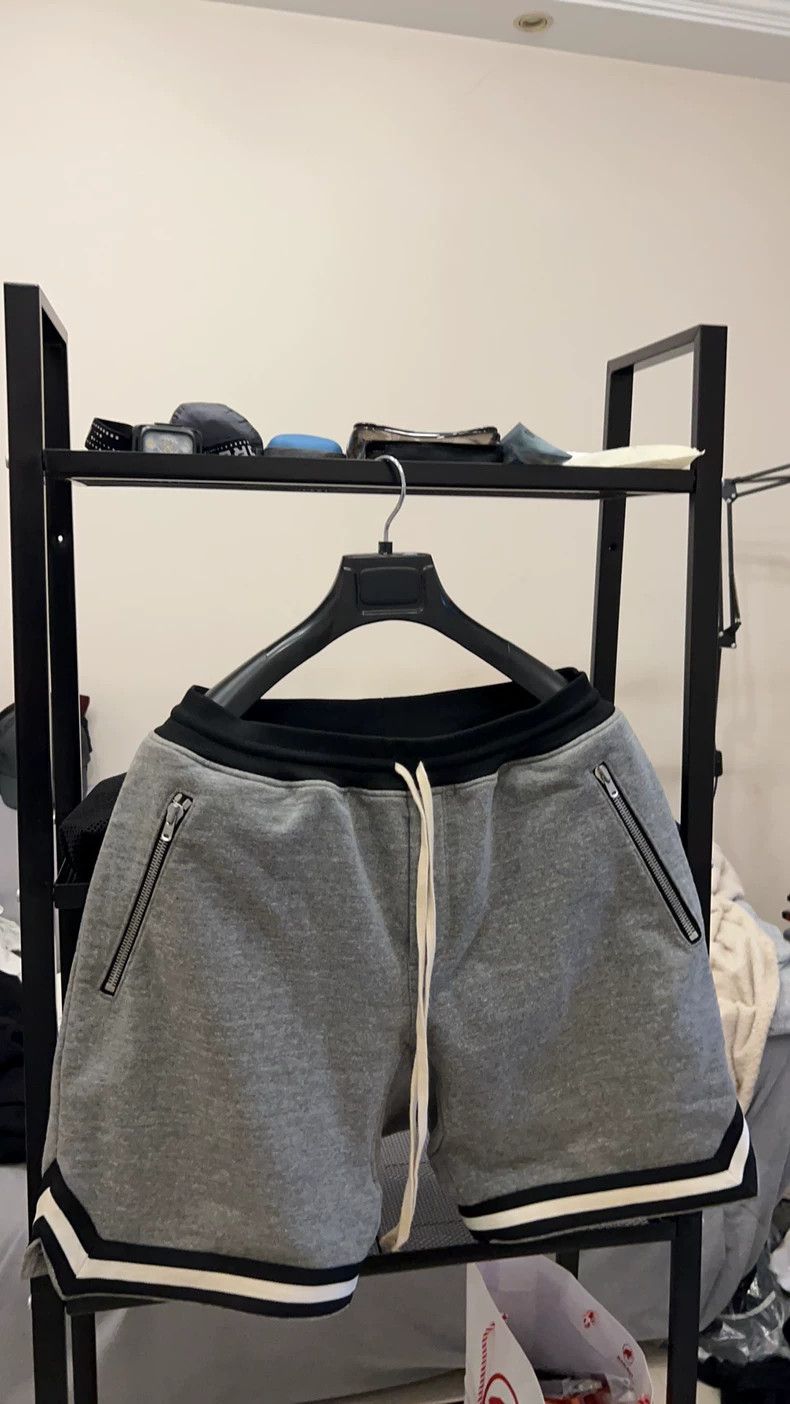 Fear of God Fear of God shorts Size US 30 / EU 46 - 1 Thumbnail