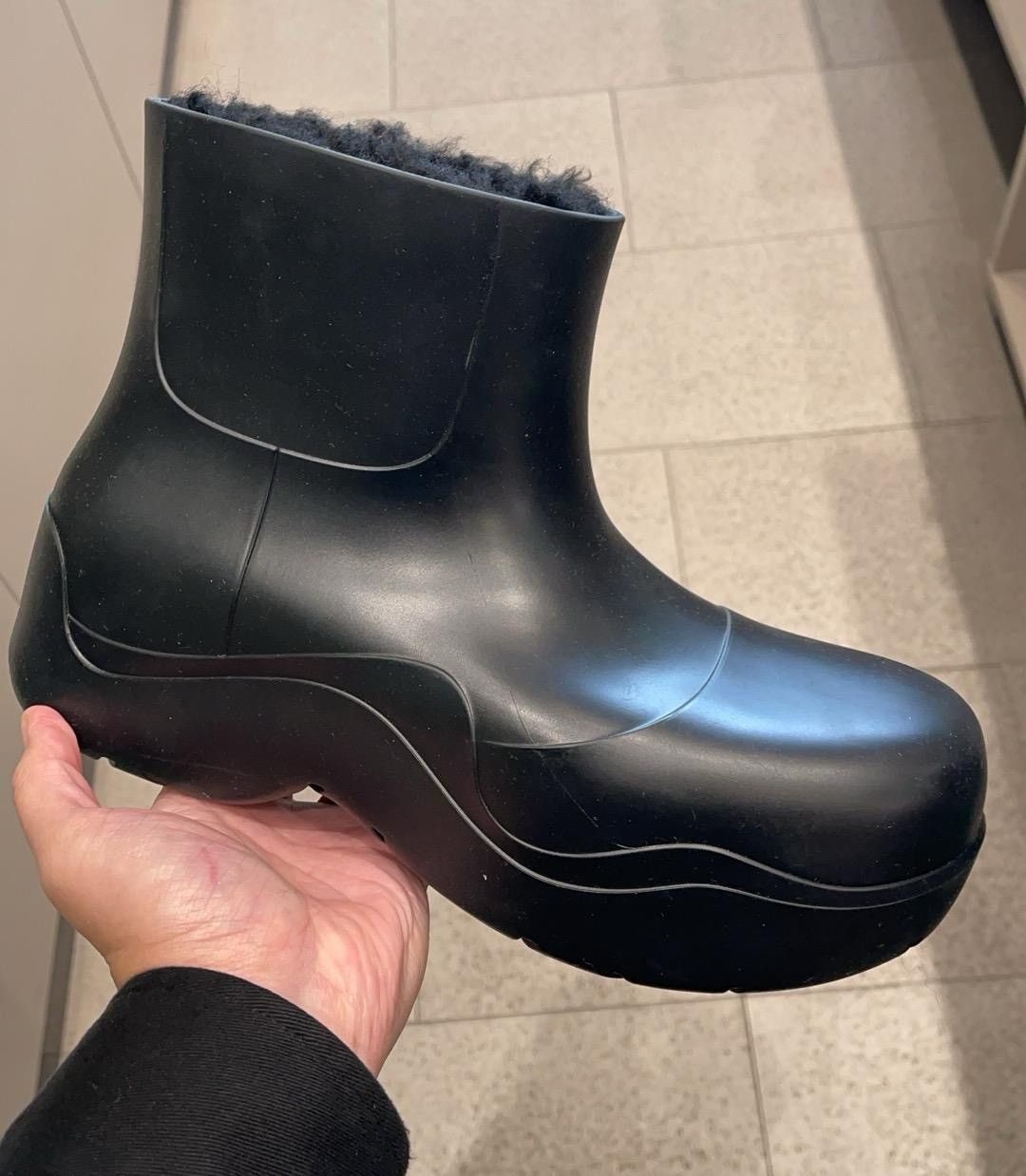 Bottega Veneta oc11z0923 Puddle Shearling Boots Size US 7 / EU 40 - 1 Thumbnail