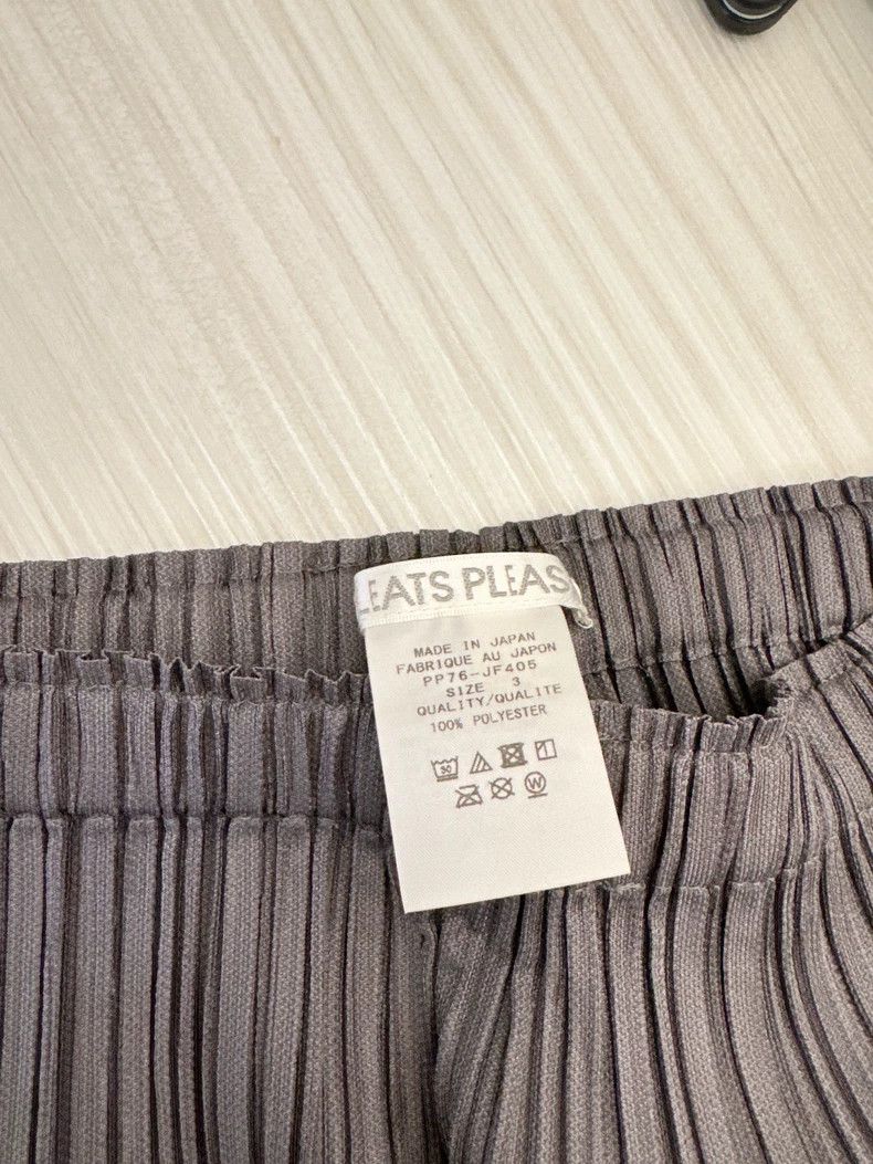 Issey Miyake Issey Miyake size:3 Grey puff shorts Size 23" - 3 Thumbnail