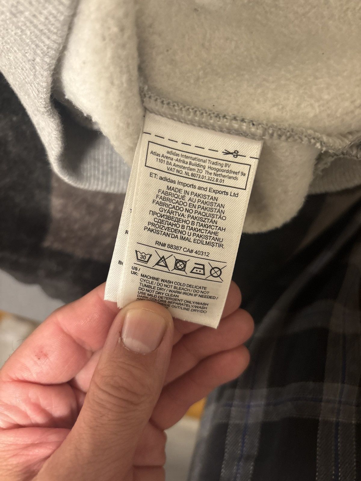 Adidas Adidas hoodie Size US XL / EU 56 / 4 - 6 Thumbnail