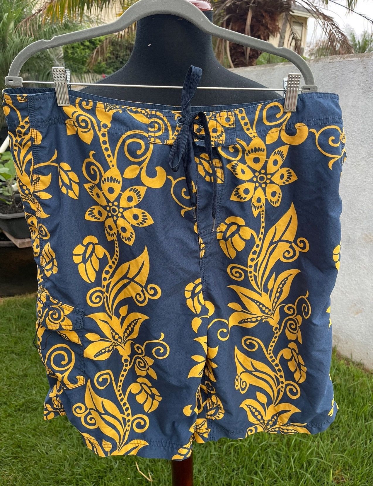 Reyn Spooner Reyn Spooner Swim Trunks Board Shorts Blue / Yellow Men's 38 Size US 38 / EU 54 - 1 Thumbnail