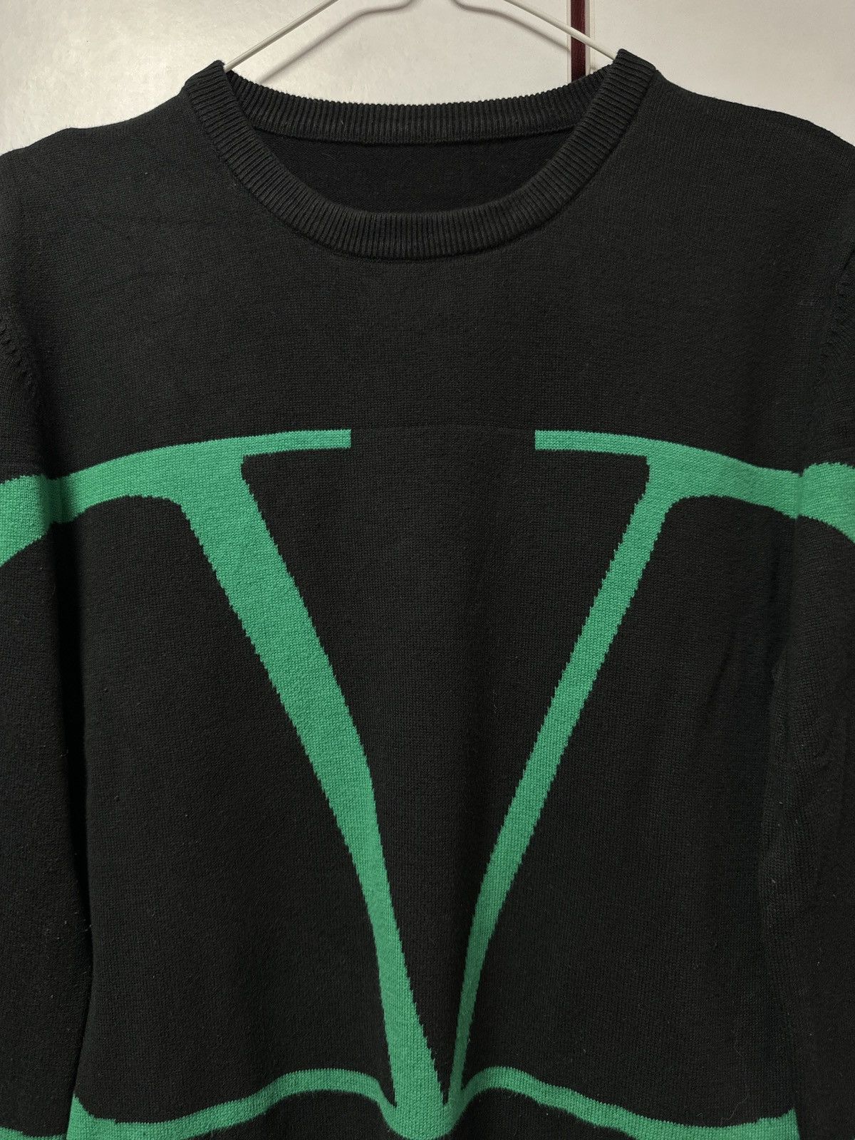 Valentino Valentino sweater big logo luxury Size US M / EU 48-50 / 2 - 3 Thumbnail