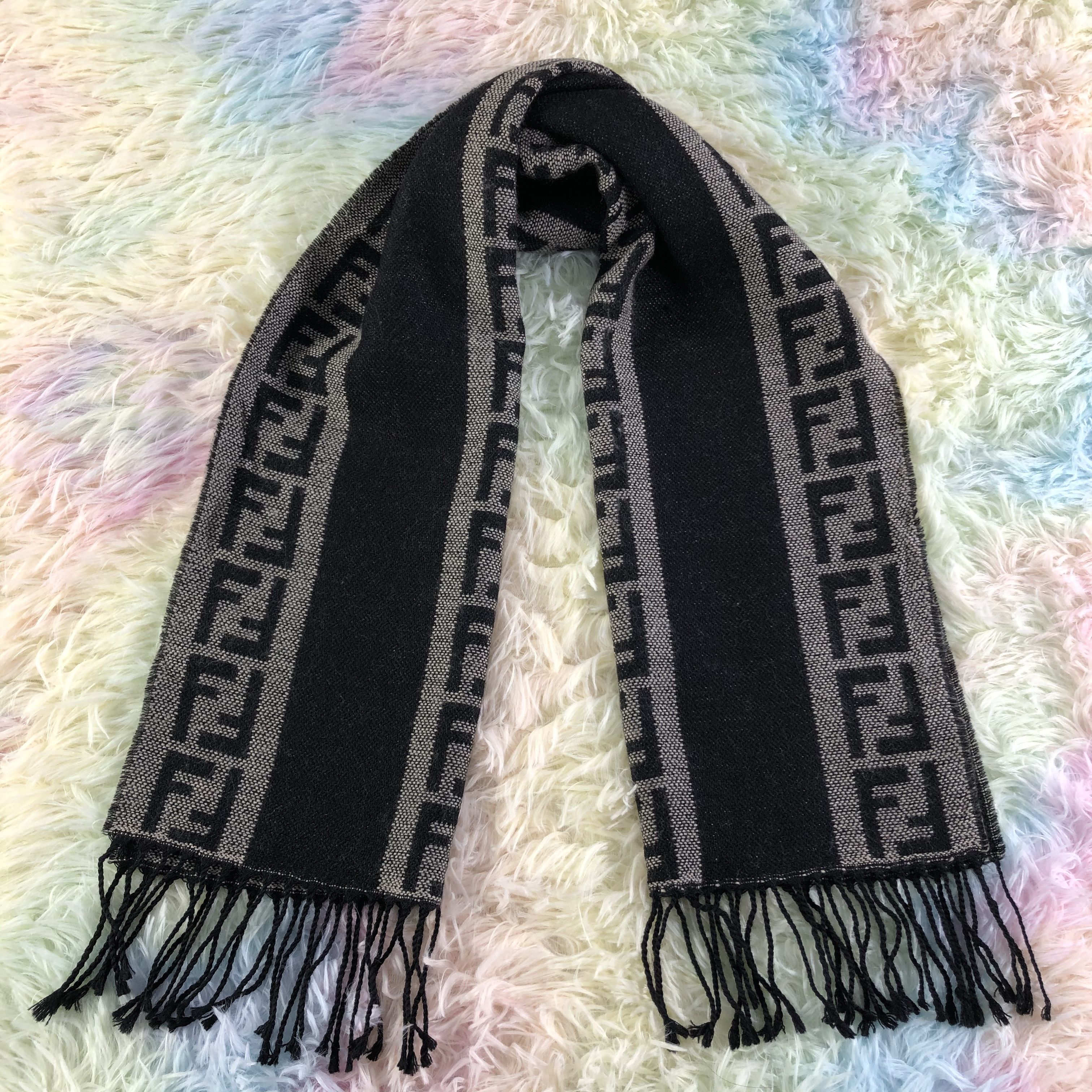 Vintage Fendi Scarf / Muffler / Neckwear Size ONE SIZE - 1 Thumbnail