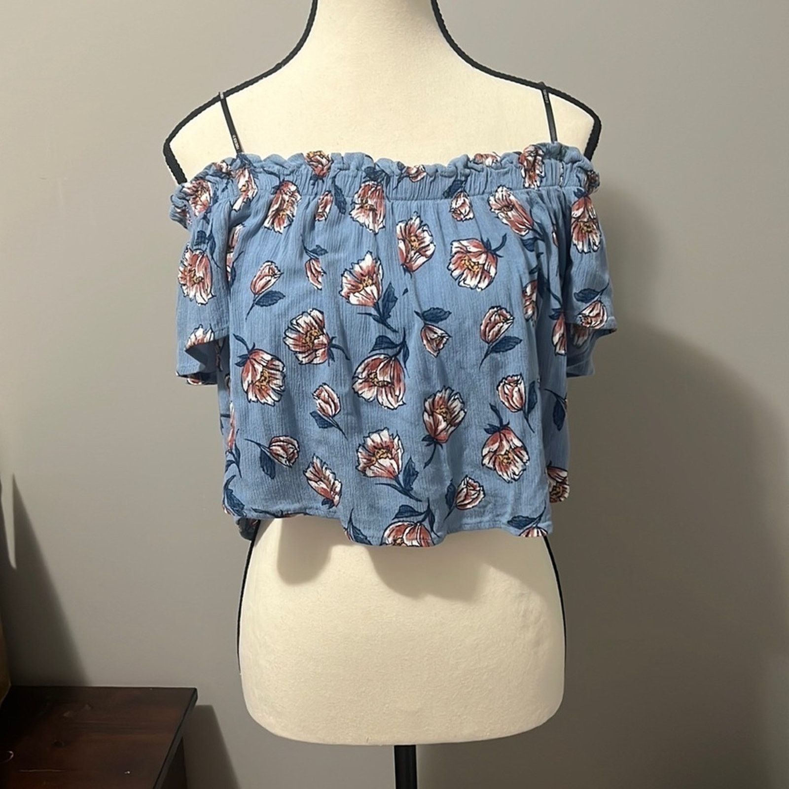 Forever 21 Forever 21 Off The Shoulder Crop Top Size S / US 4 / IT 40 - 1 Thumbnail
