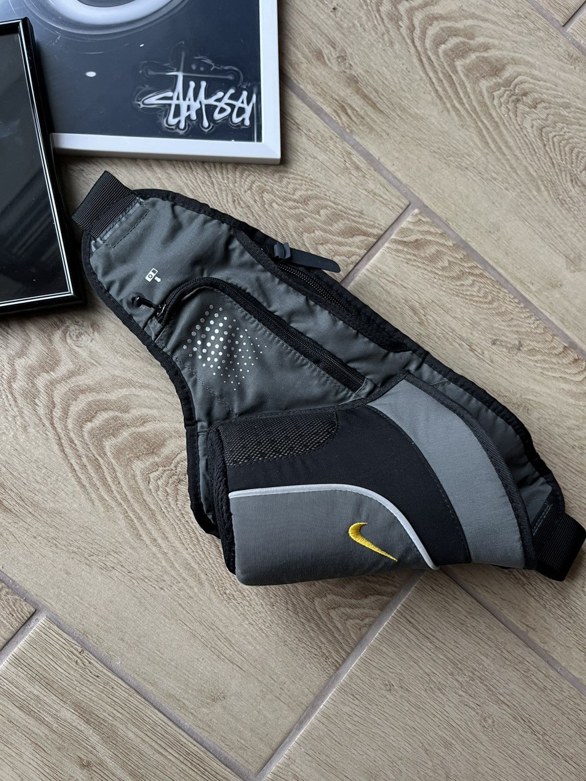 NIKE Running Y2K Vintage Waist Pack Water Bottle Holder Grey