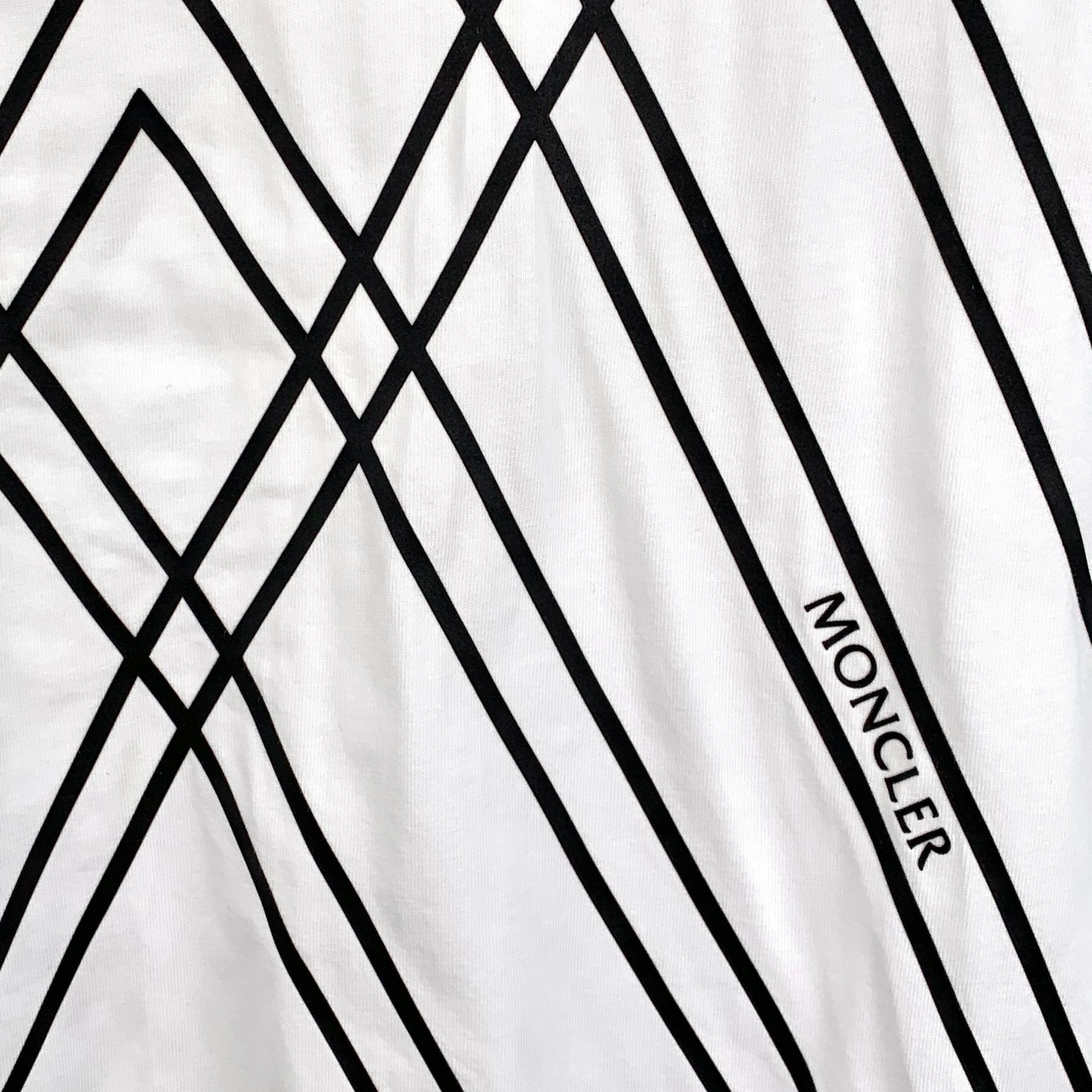 Moncler Moncler Mens White Graphic Cotton T-Shirt With Logo Patch & Size US S / EU 44-46 / 1 - 6 Thumbnail