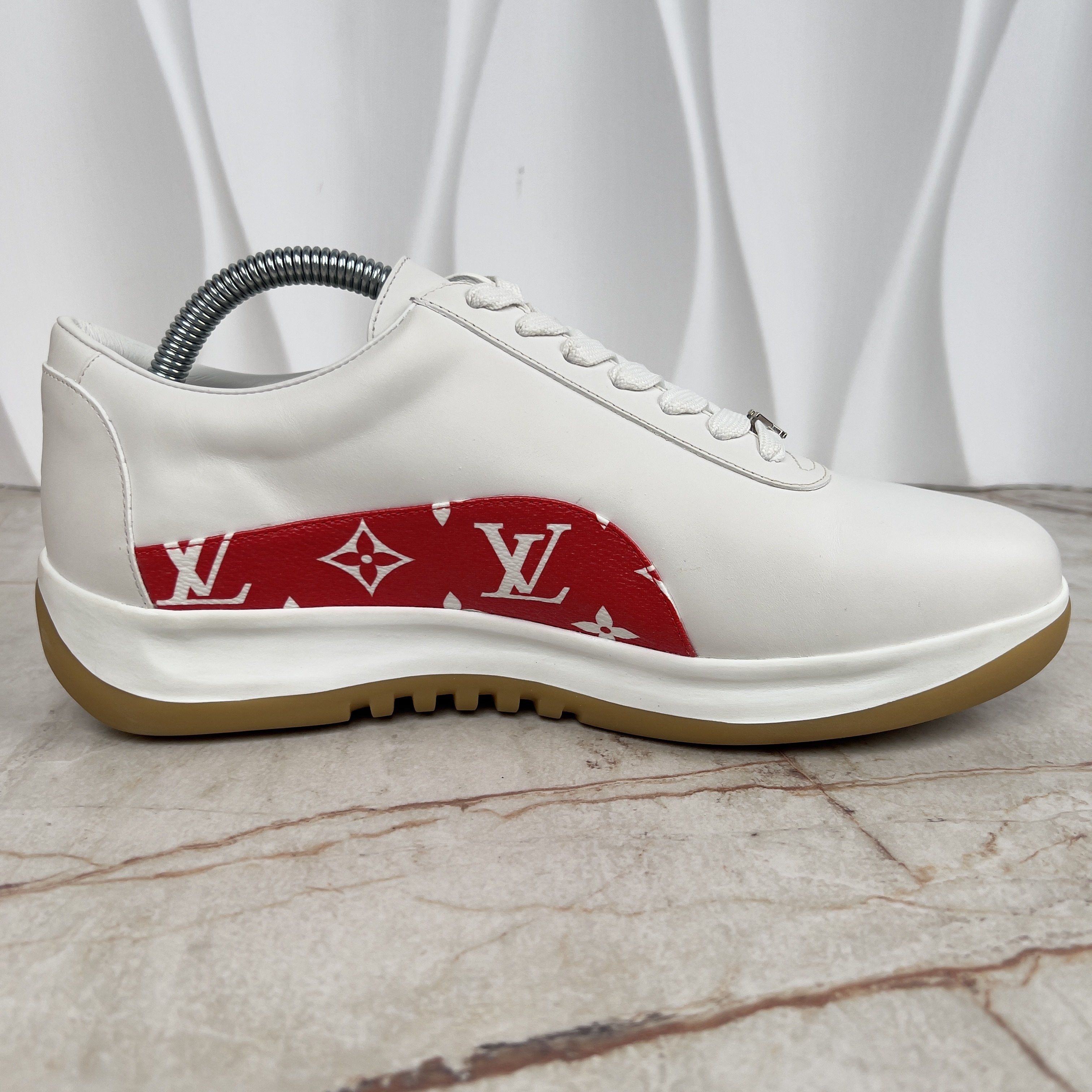 Louis Vuitton Louis Vuitton x Supreme Sneakers Monograms White Leather Size US 8.5 / EU 41-42 - 6 Thumbnail