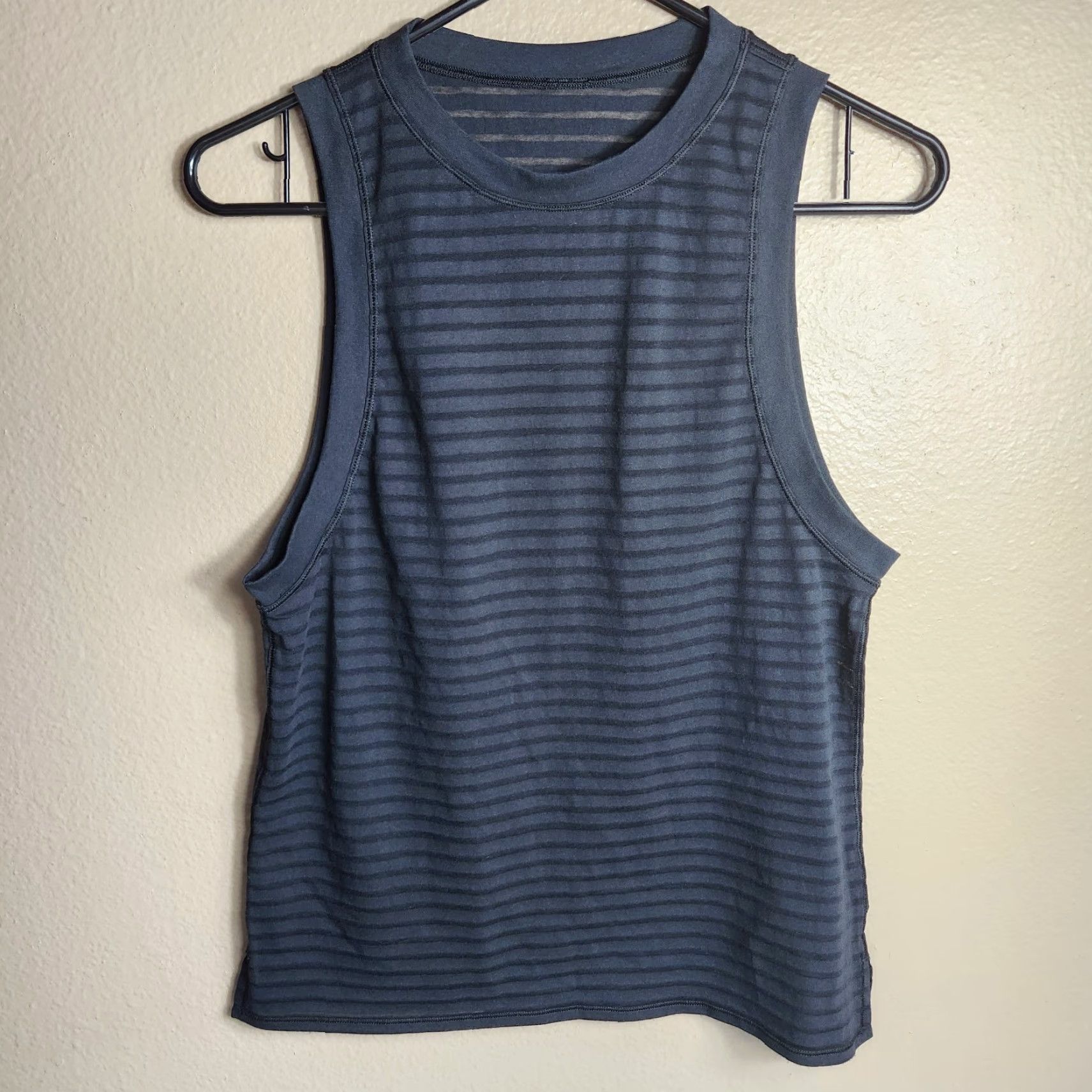 Lululemon Lululemon Womens Tank 6 Black Uncovered Muscle Sheer Stripe Size ONE SIZE - 4 Thumbnail