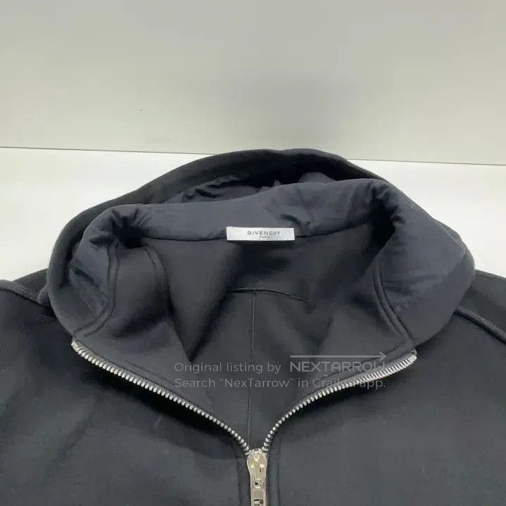 Givenchy Givenchy Unisex Solid Zip Hooded Jacket. Size US S / EU 44-46 / 1 - 1 Thumbnail