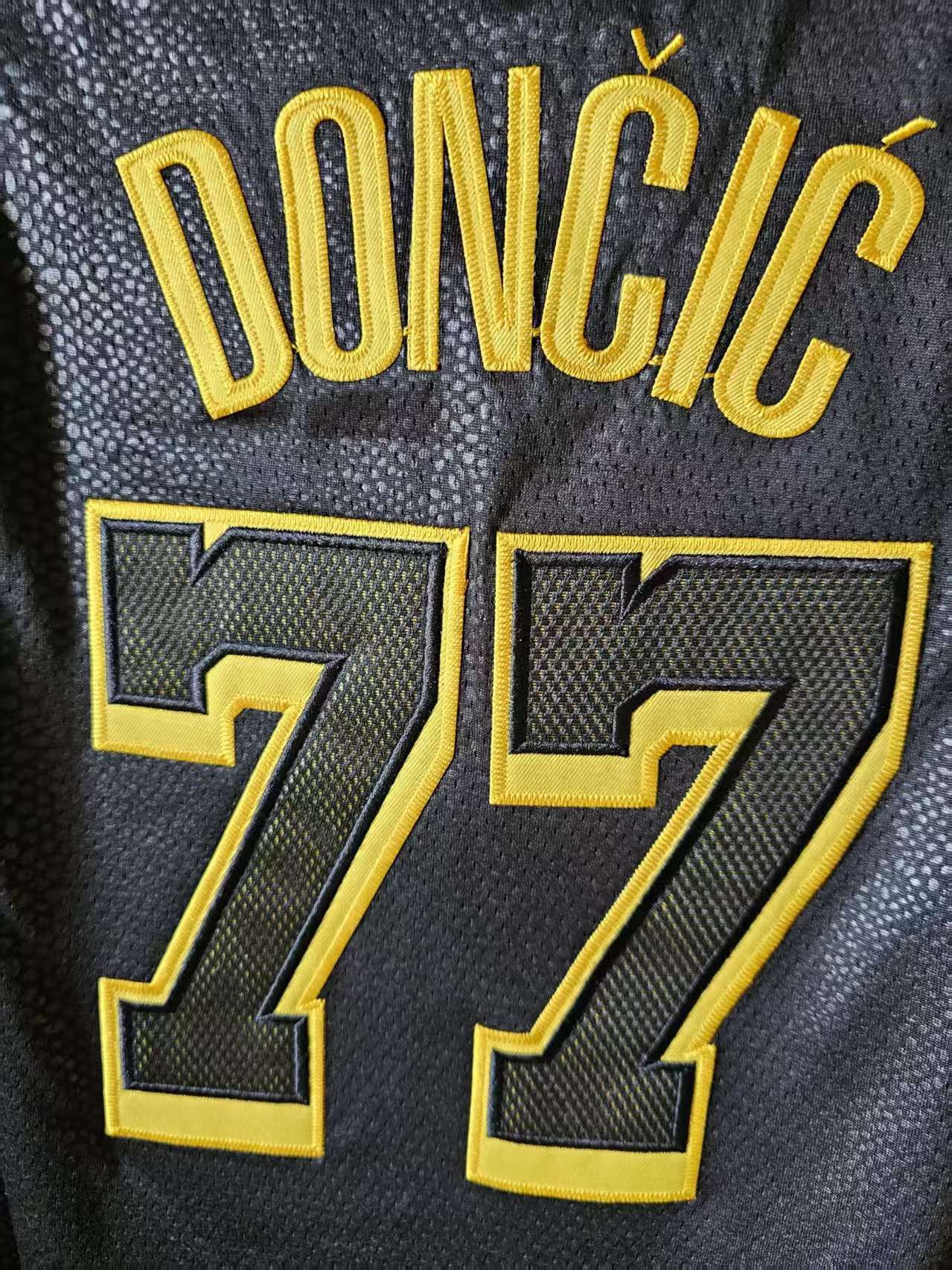 NBA Luka Dončić Jersey Los Angeles Lakers 77 Double Stitched Size US XXL / EU 58 / 5 - 5 Thumbnail