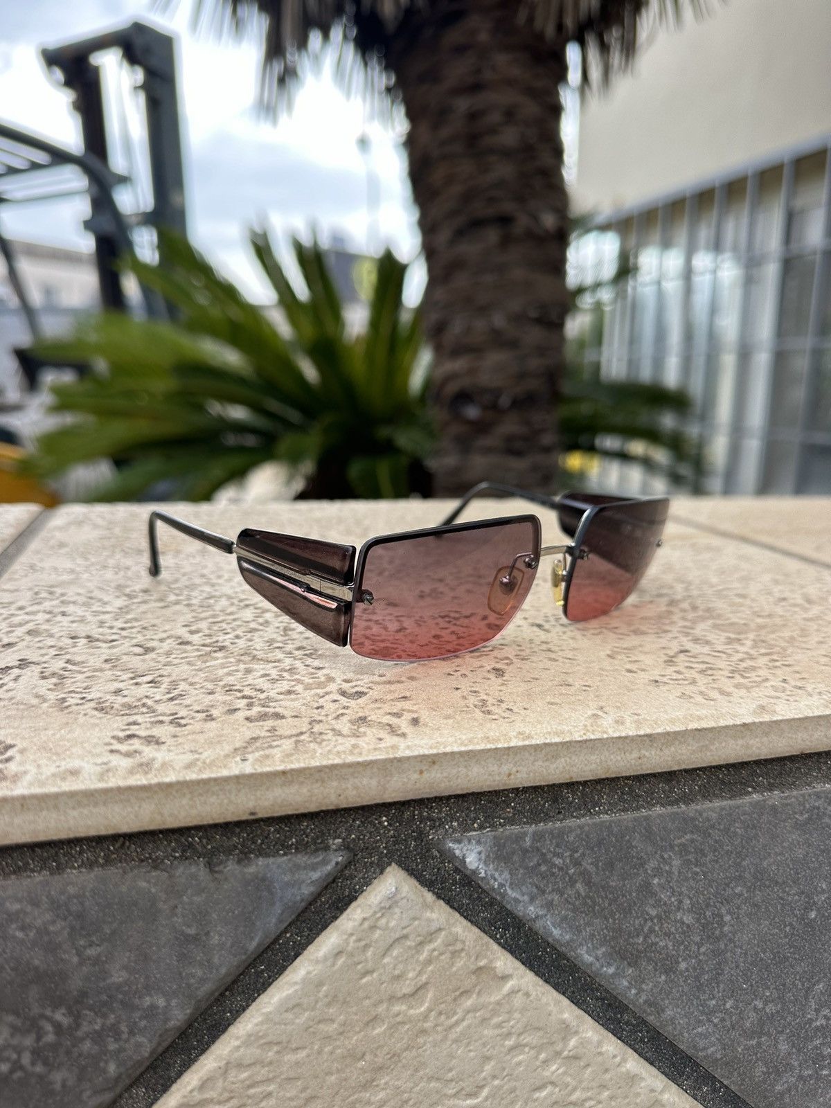 Giorgio Armani Giorgio Armani Sunglasses Vintage 707/12 Size ONE SIZE - 1 Thumbnail
