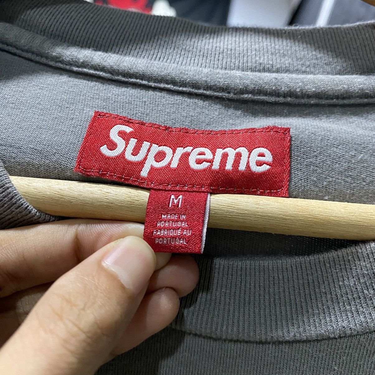 Supreme FW23 Supreme Small Box Tee in Dark Gray Size US L / EU 52-54 / 3 - 9 Thumbnail