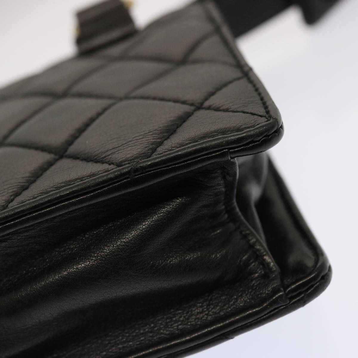Chanel CHANEL Matelasse Turn Lock Waist Bag Lamb Skin Black CC Size ONE SIZE - 16 Thumbnail