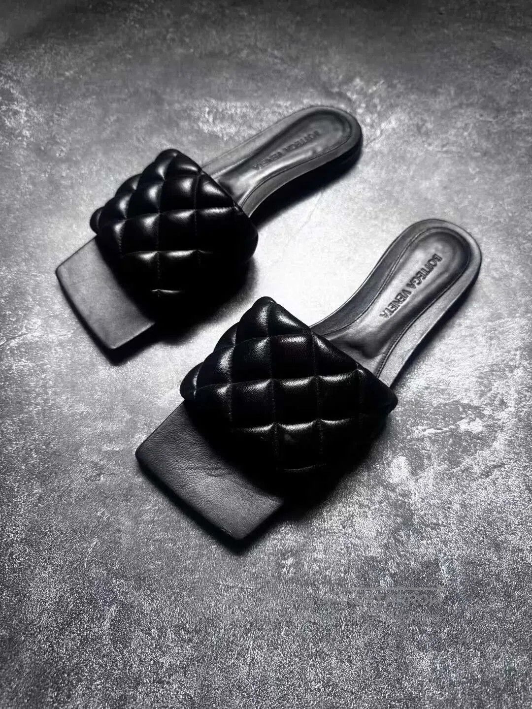 Bottega Veneta Bottega Veneta BV Black Pineapple Lambskin Slippers| Size US 5.5 / IT 35.5 - 1 Thumbnail
