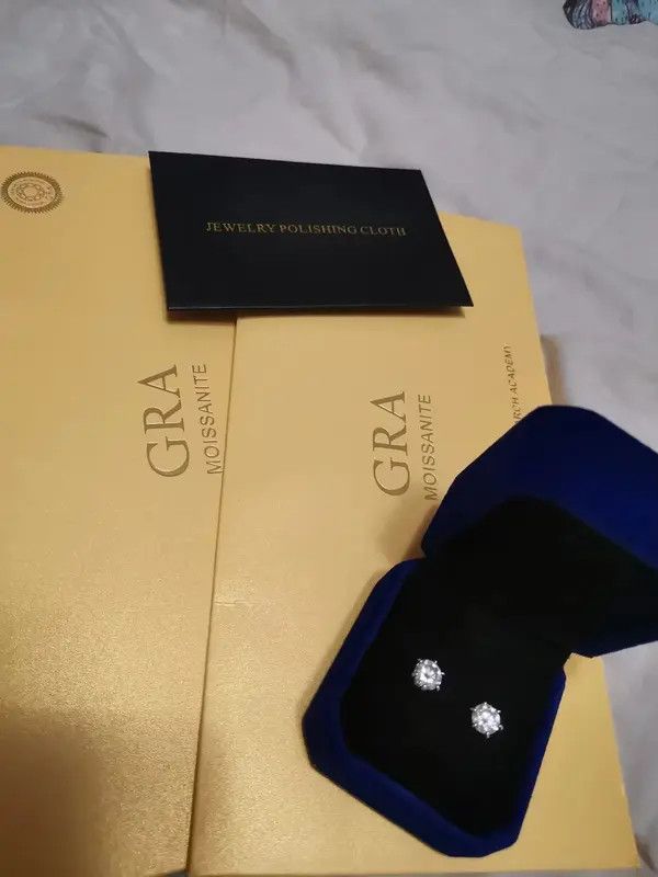 Jewelry Kamachi x Naomi 2 Carat Moissanite Screw Earrings Size ONE SIZE - 5 Thumbnail