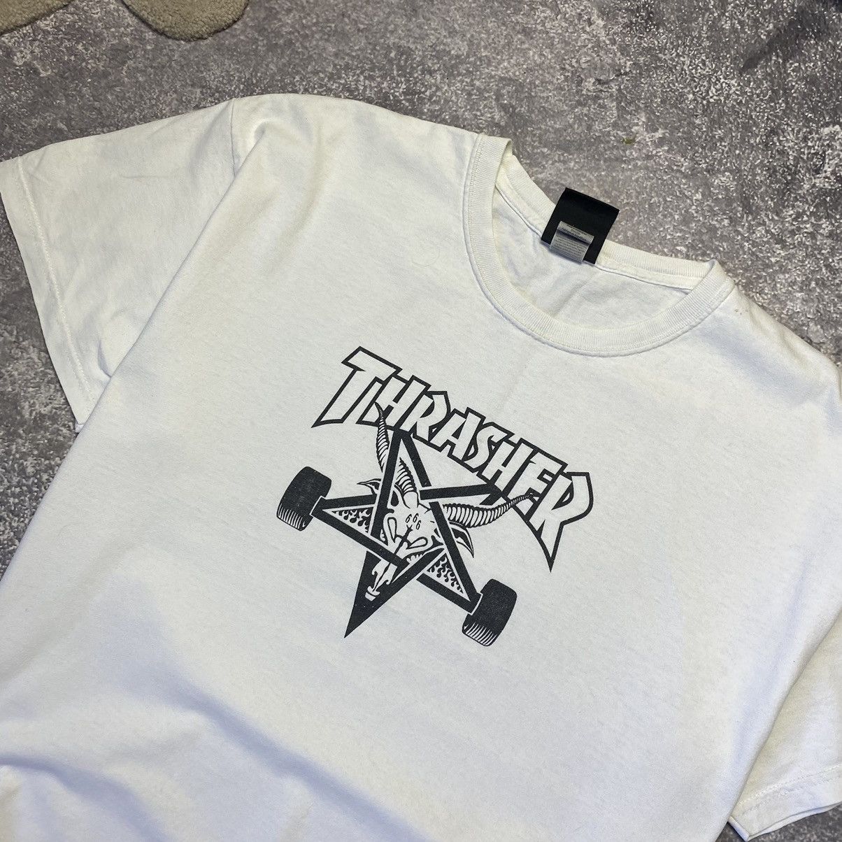 Thrasher Vintage Thrasher Santana 666 logo sk8 y2k tee Size US XL / EU 56 / 4 - 3 Thumbnail