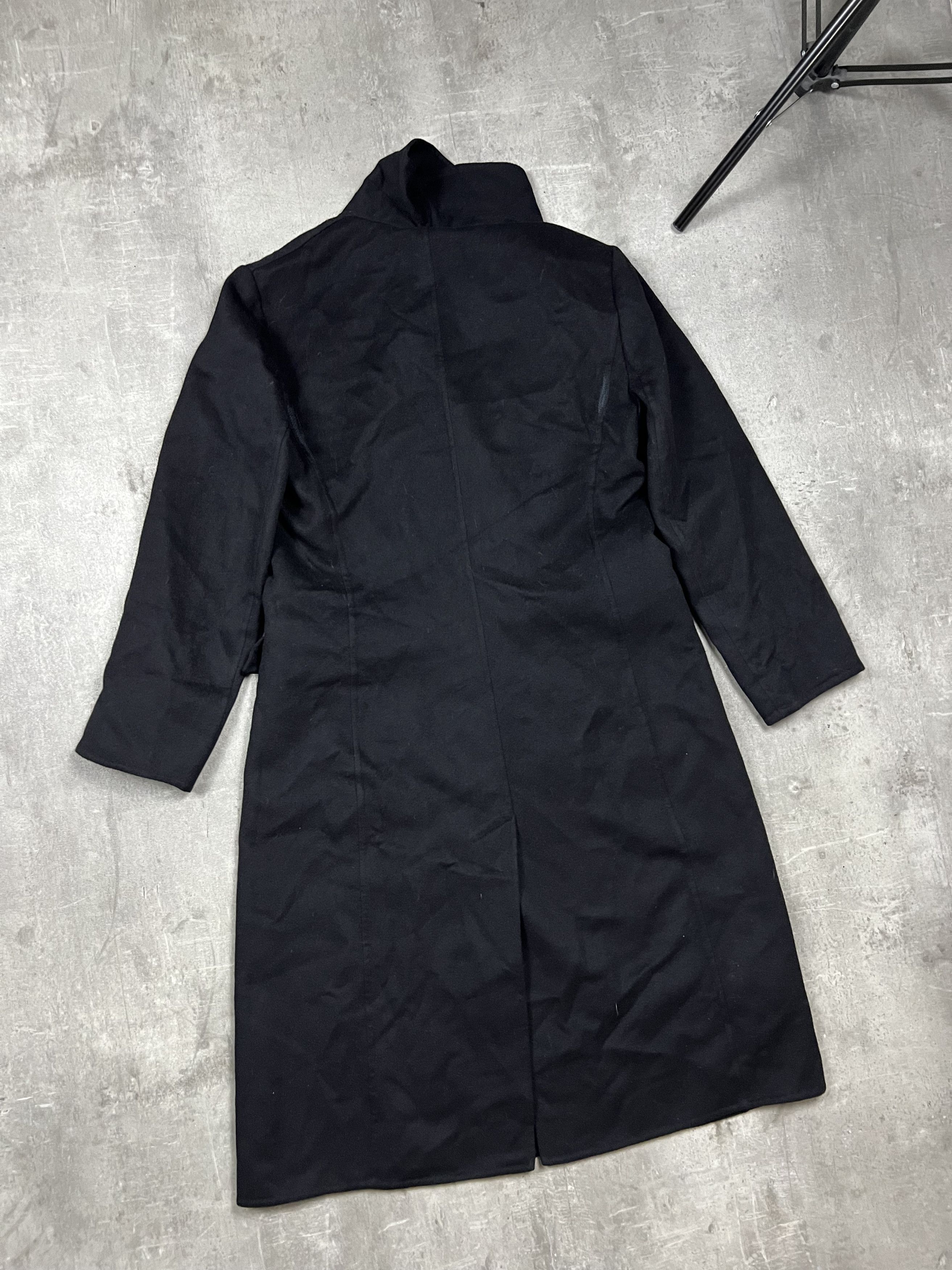Salvatore Ferragamo salvatore ferragamo coat size M wool legit Size M / US 6-8 / IT 42-44 - 8 Thumbnail